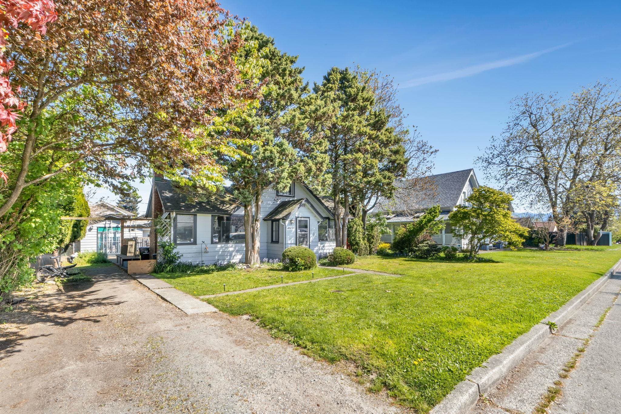 46133 Third Avenue, Chilliwack, V2P 1R7 — photo 3