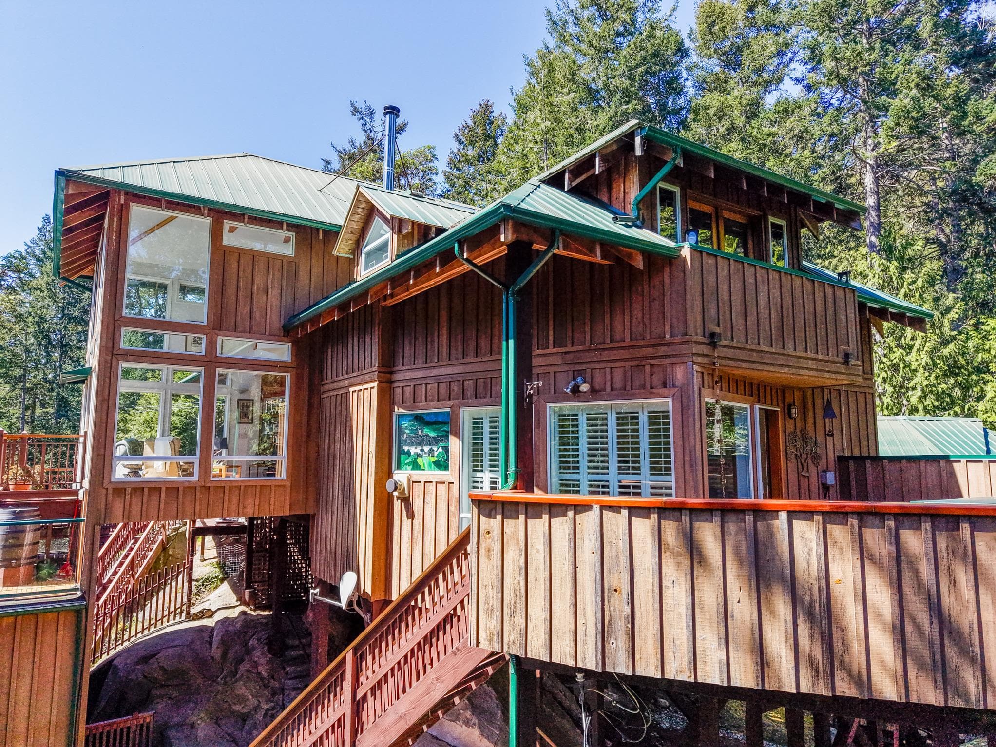 486 Bluff Way, Mayne Island
