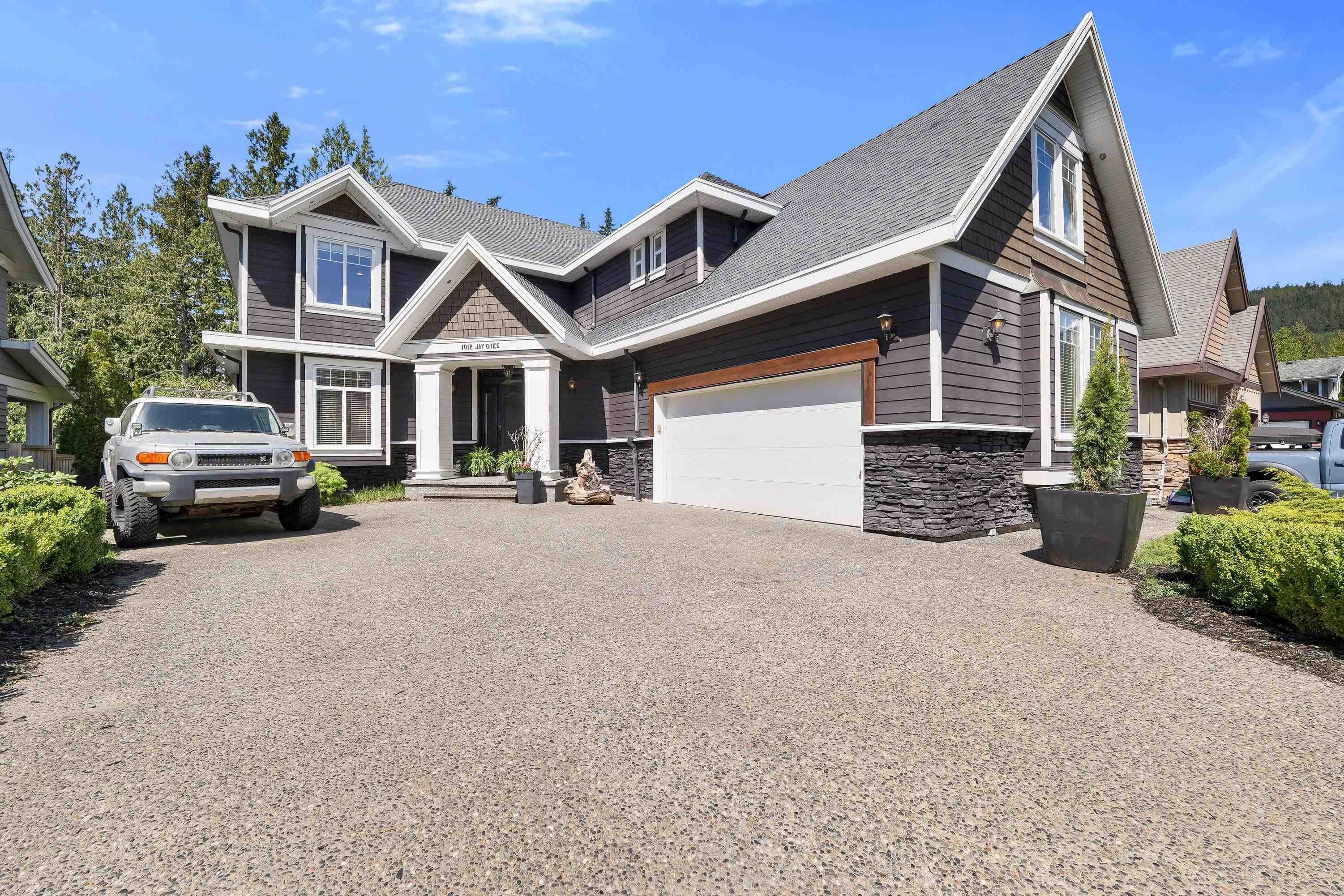 1012 Jay Crescent, Squamish, V8B 0P2 — photo 3