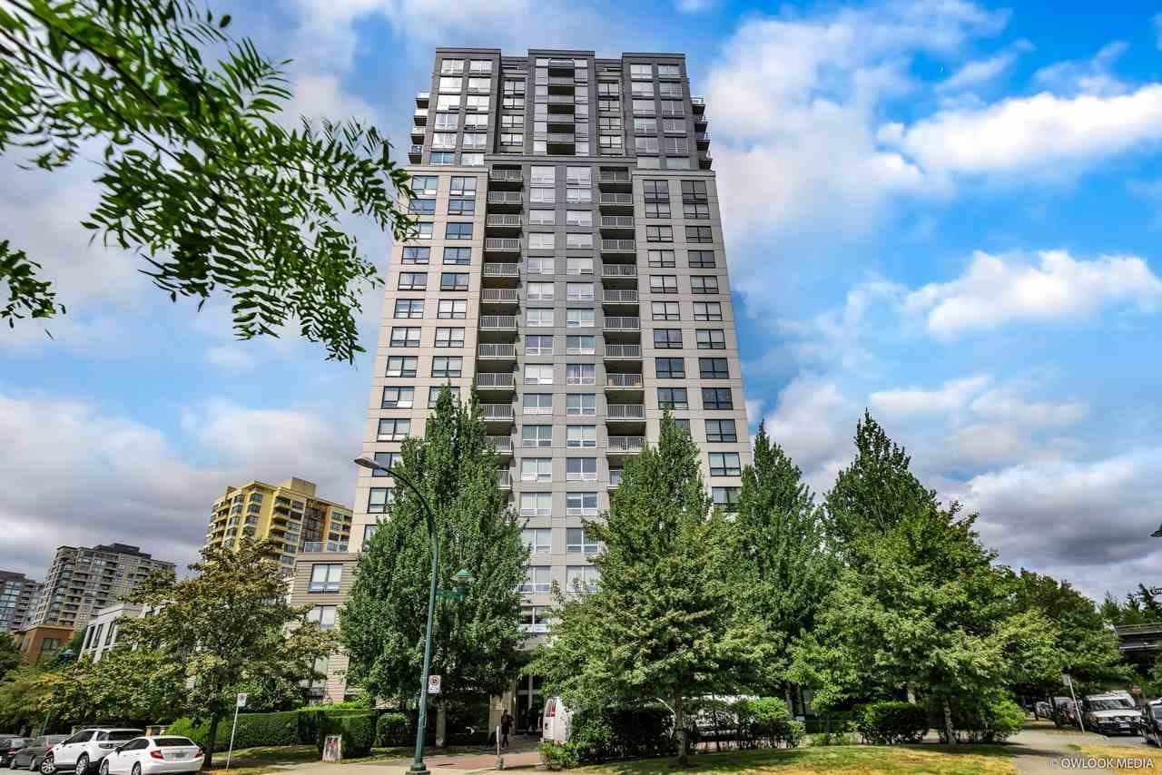 810 - 3663 Crowley Drive, Vancouver