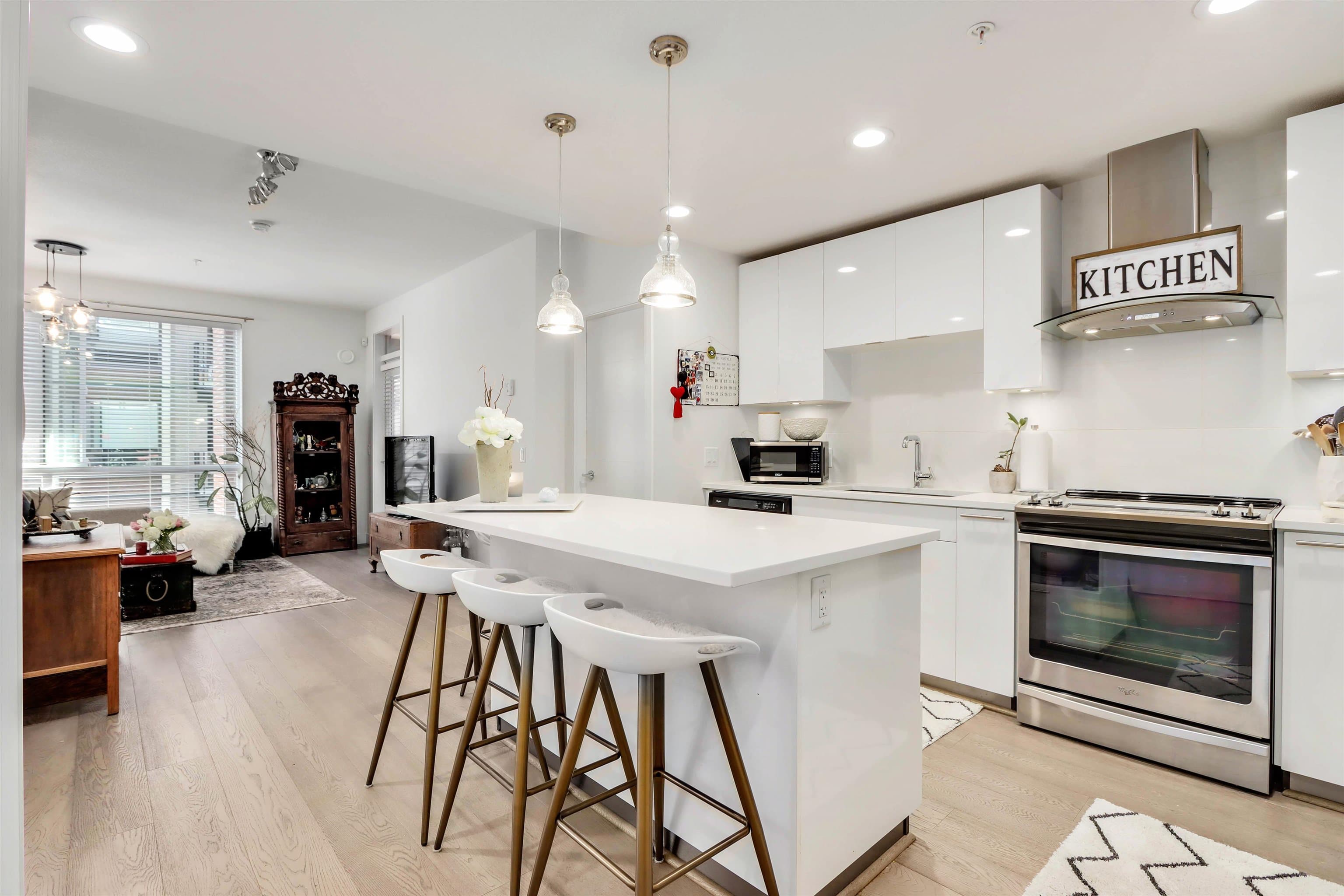 320 - 723 W 3rd Street, North Vancouver — sold