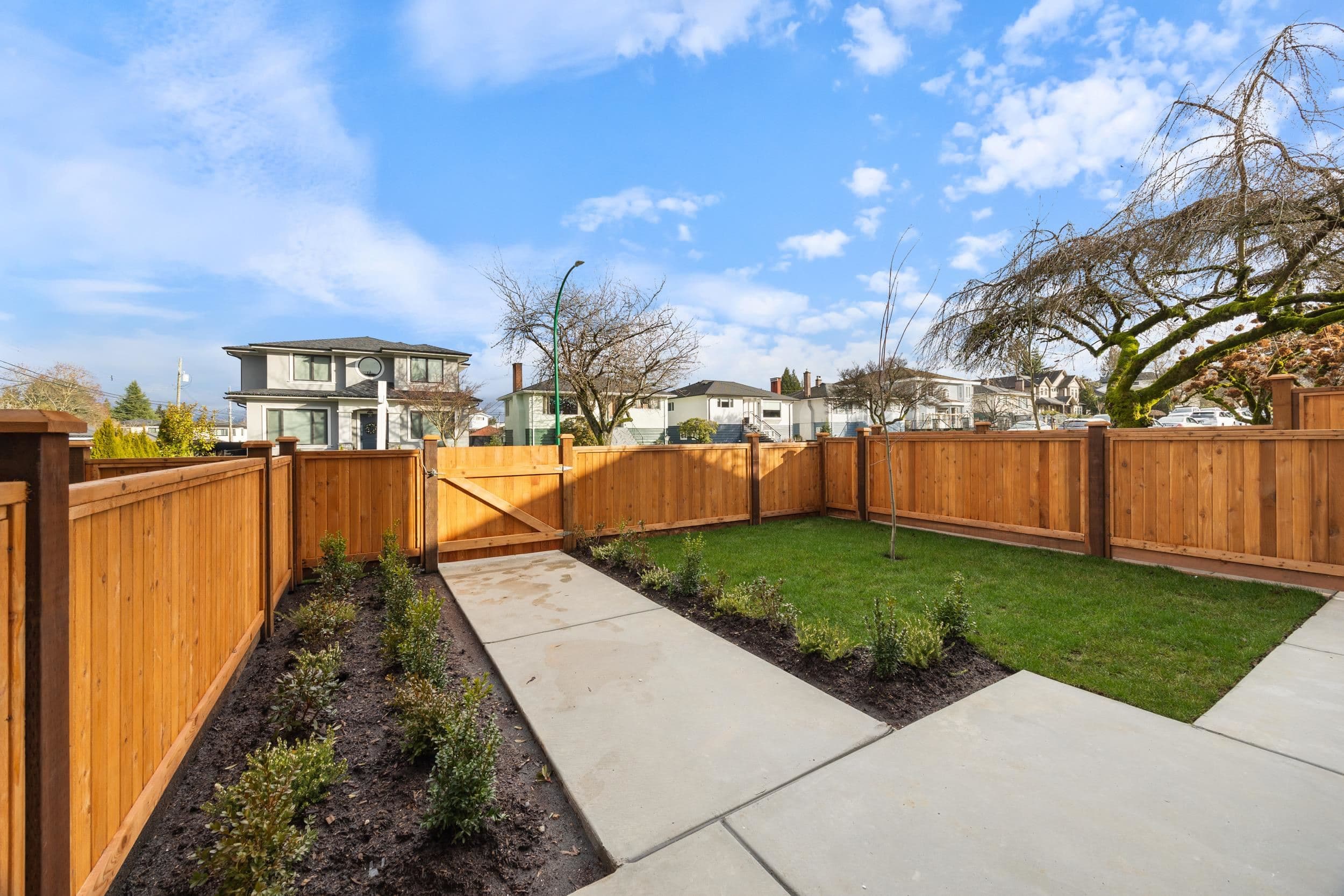 2 - 6639 Acacia Avenue, Burnaby, V5E 3J8 — photo 2