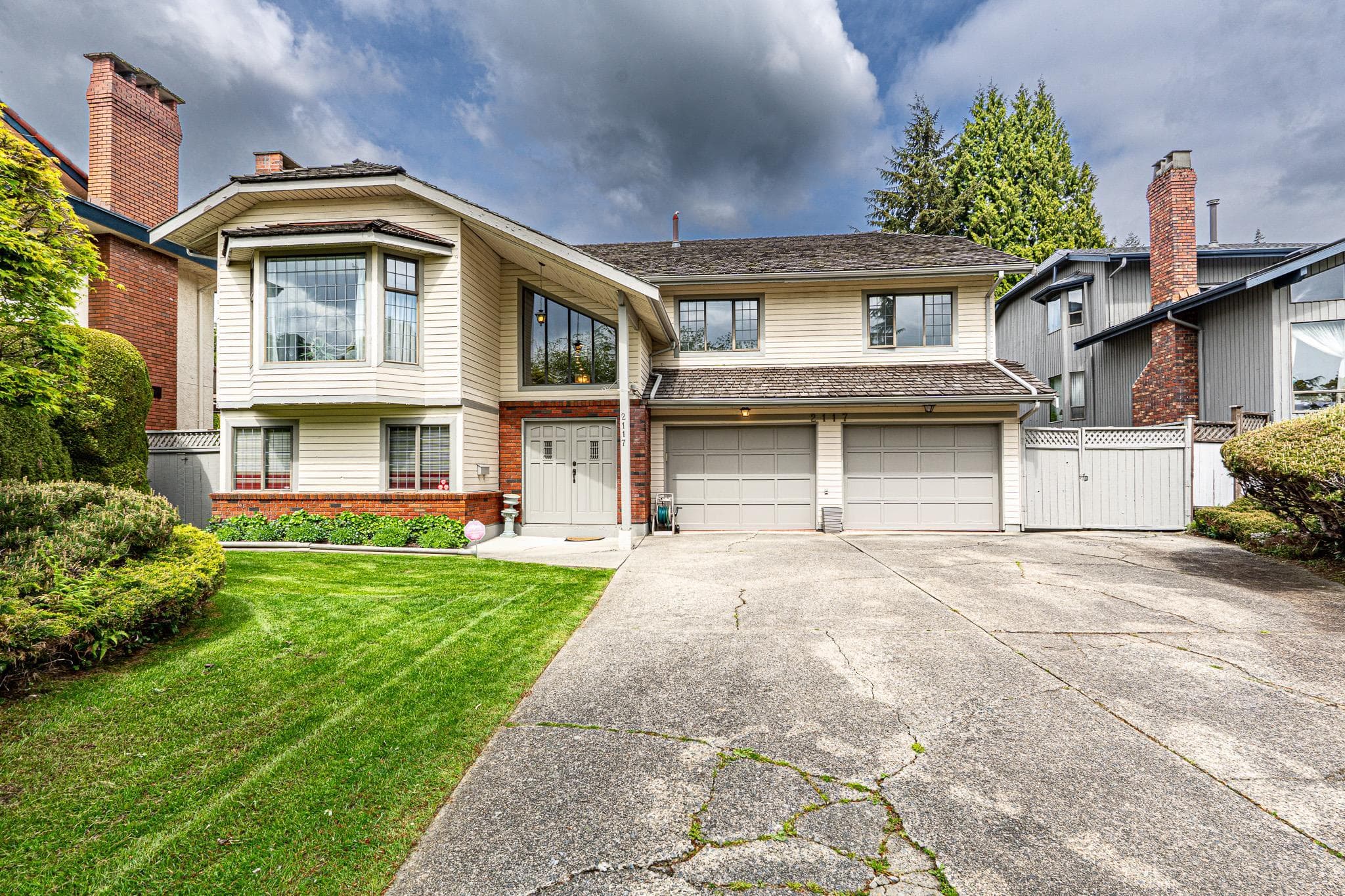 2117 Knightswood Place, Burnaby