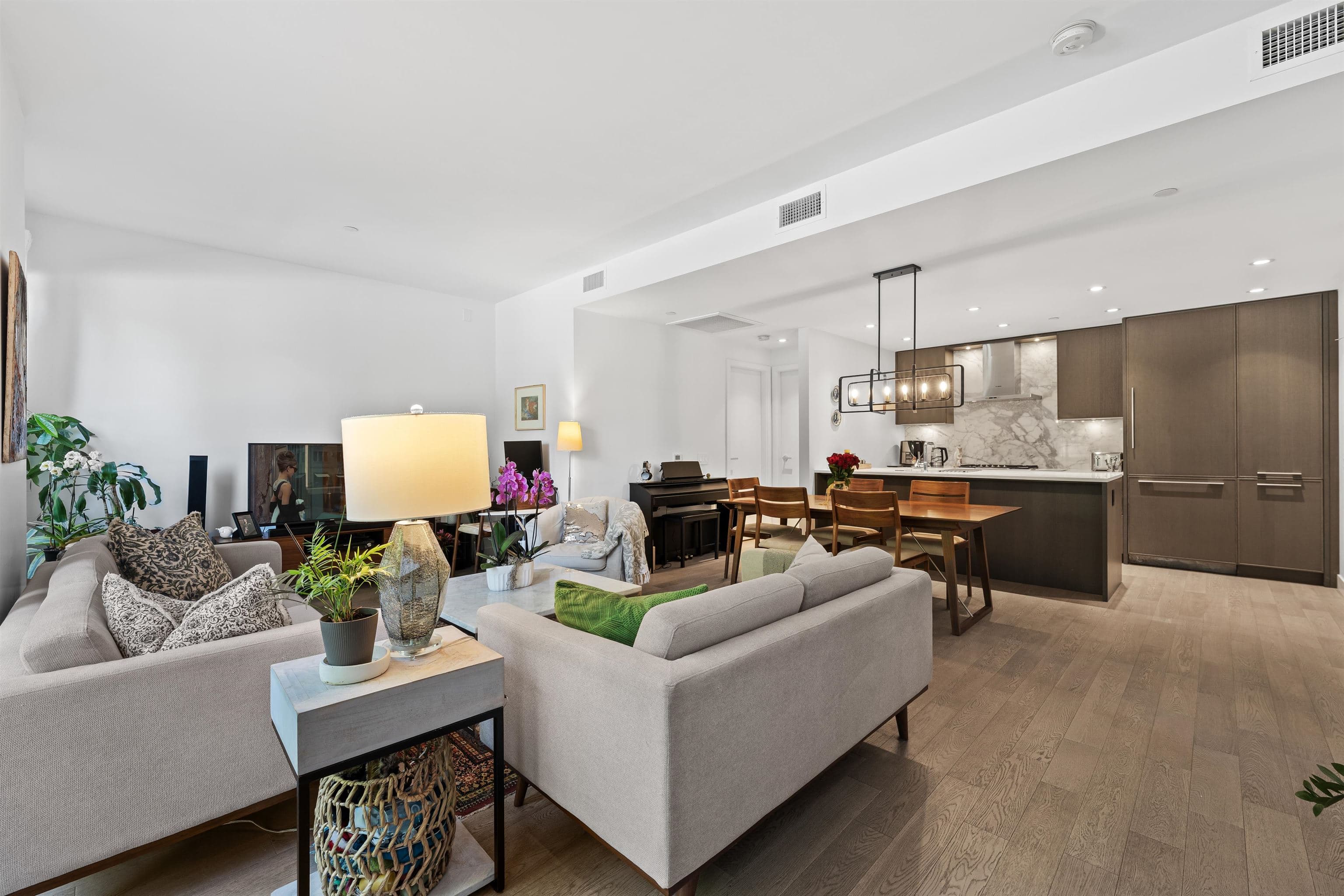 103 - 1055 Ridgewood Drive, North Vancouver