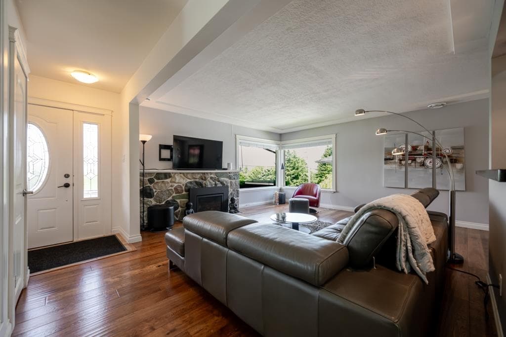 10216 124 Street, Surrey, V3V 4T3 — photo 4