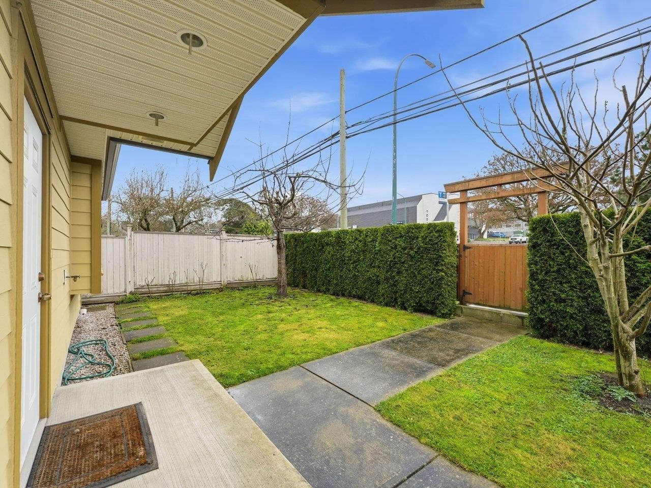 1115 Boundary Road, Vancouver, V5K 4T4 — photo 3