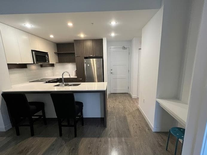 320 - 608 Como Lake, Coquitlam