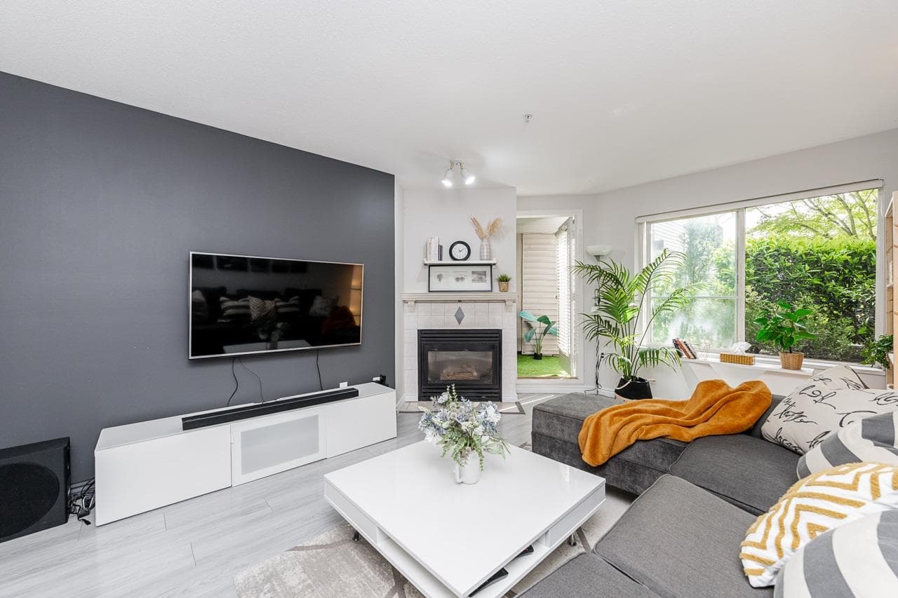 101 - 5765 Glover Road, Langley, V3A 8M8 — photo 2