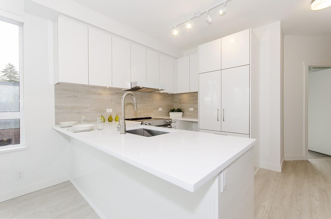 315 - 711 W 14th Street, North Vancouver