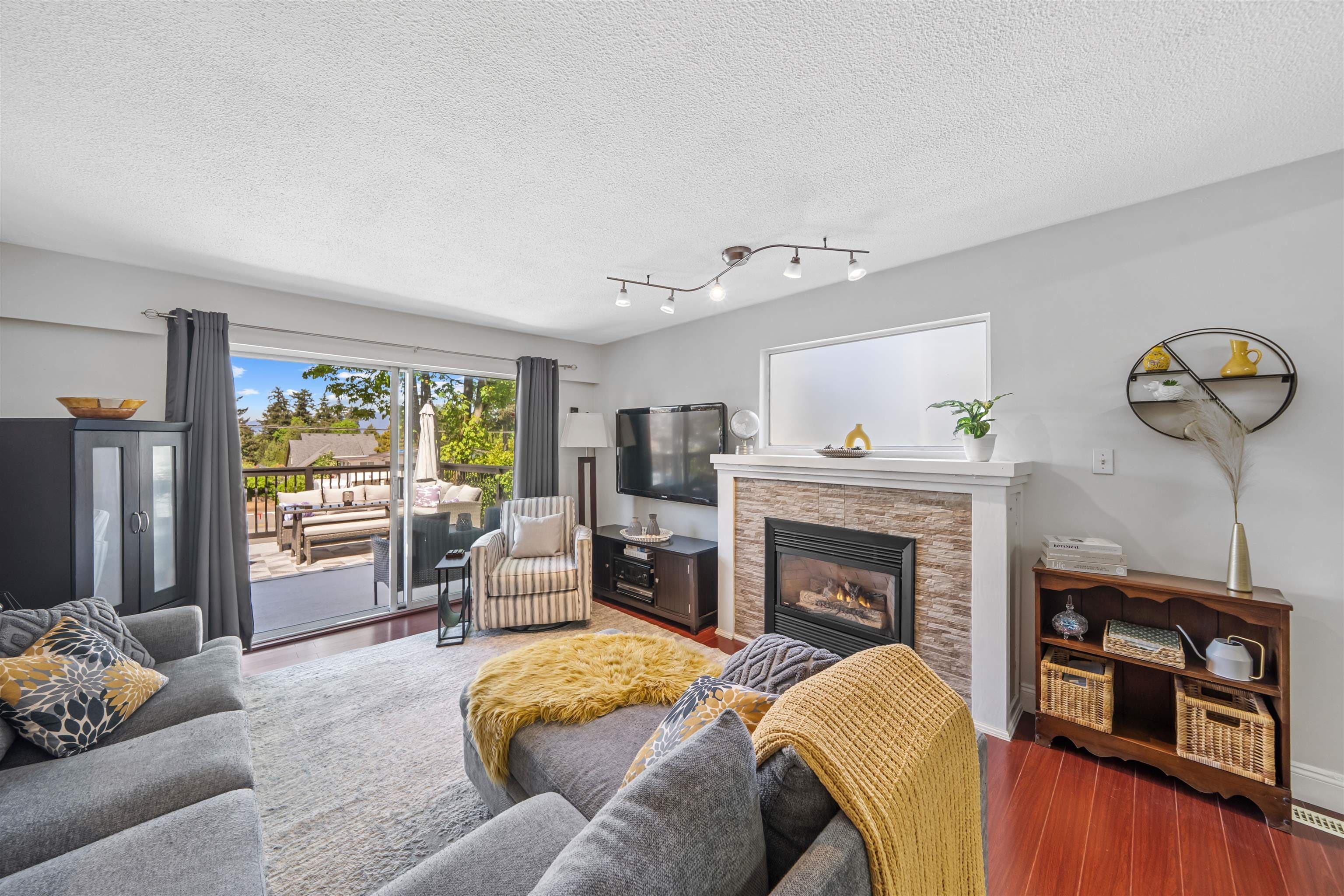 11730 97 Avenue, Surrey — sold