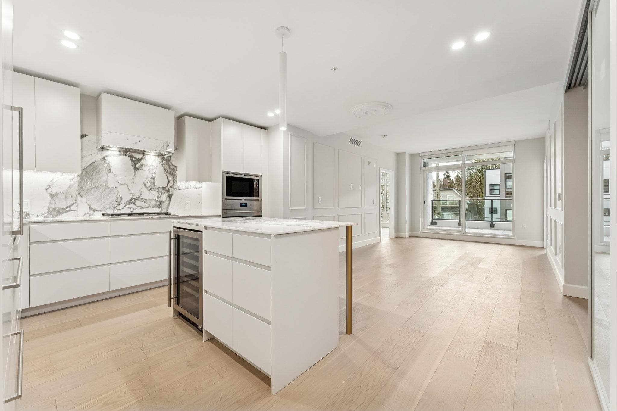304 - 3668 W 10th Avenue, Vancouver