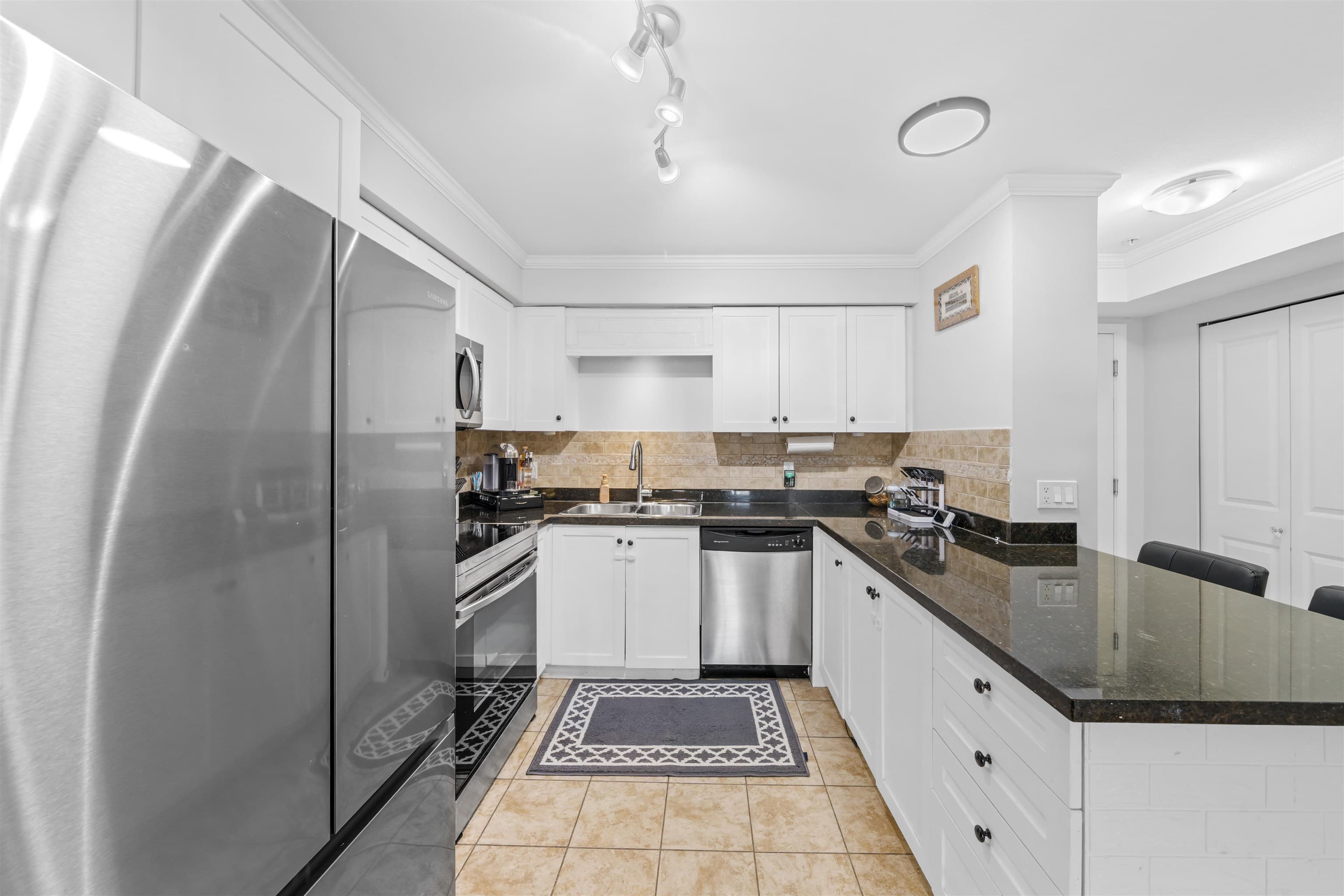 213 - 22255 122 Avenue, Maple Ridge, V2X 3X8 — photo 5