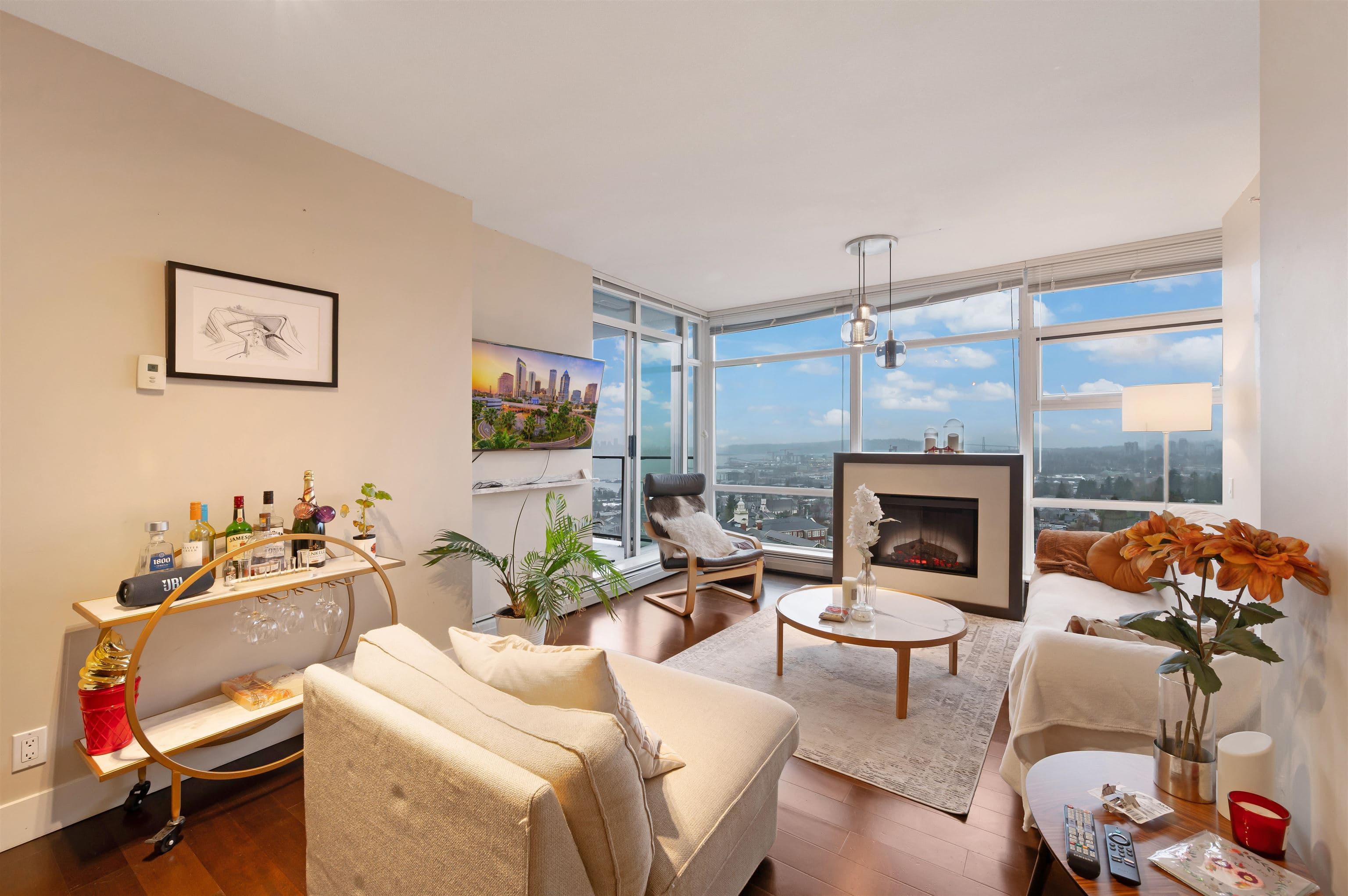 1304 - 1320 Chesterfield Avenue, North Vancouver