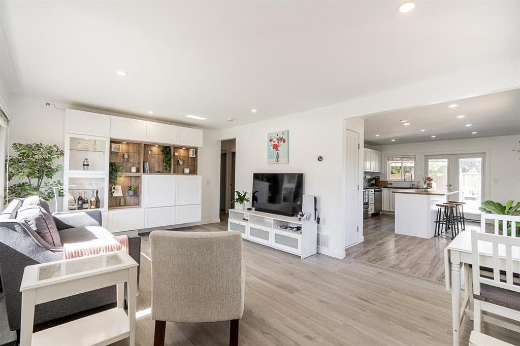 23035 117 Avenue, Maple Ridge, V2X 2K3 — photo 3