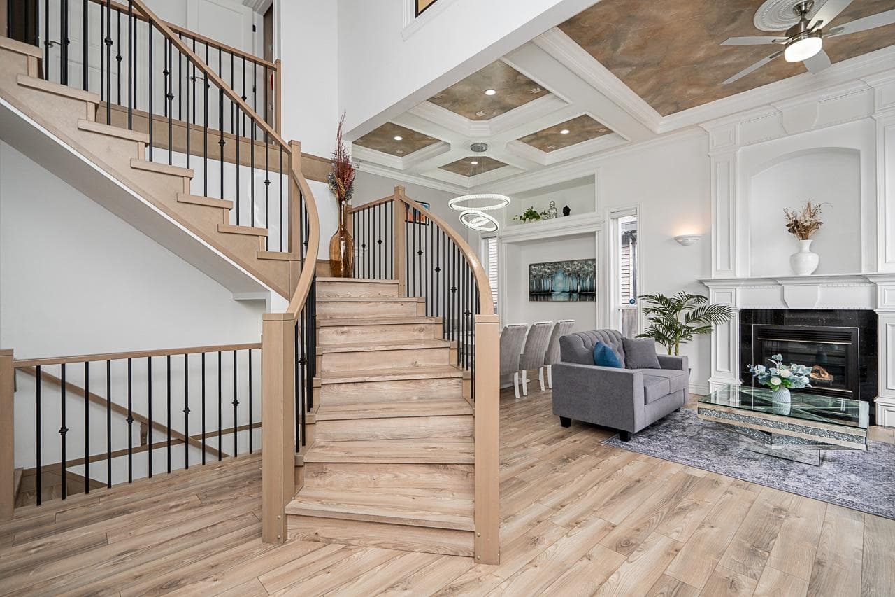 12761 60a Avenue, Surrey, V3X 0A1 — photo 2