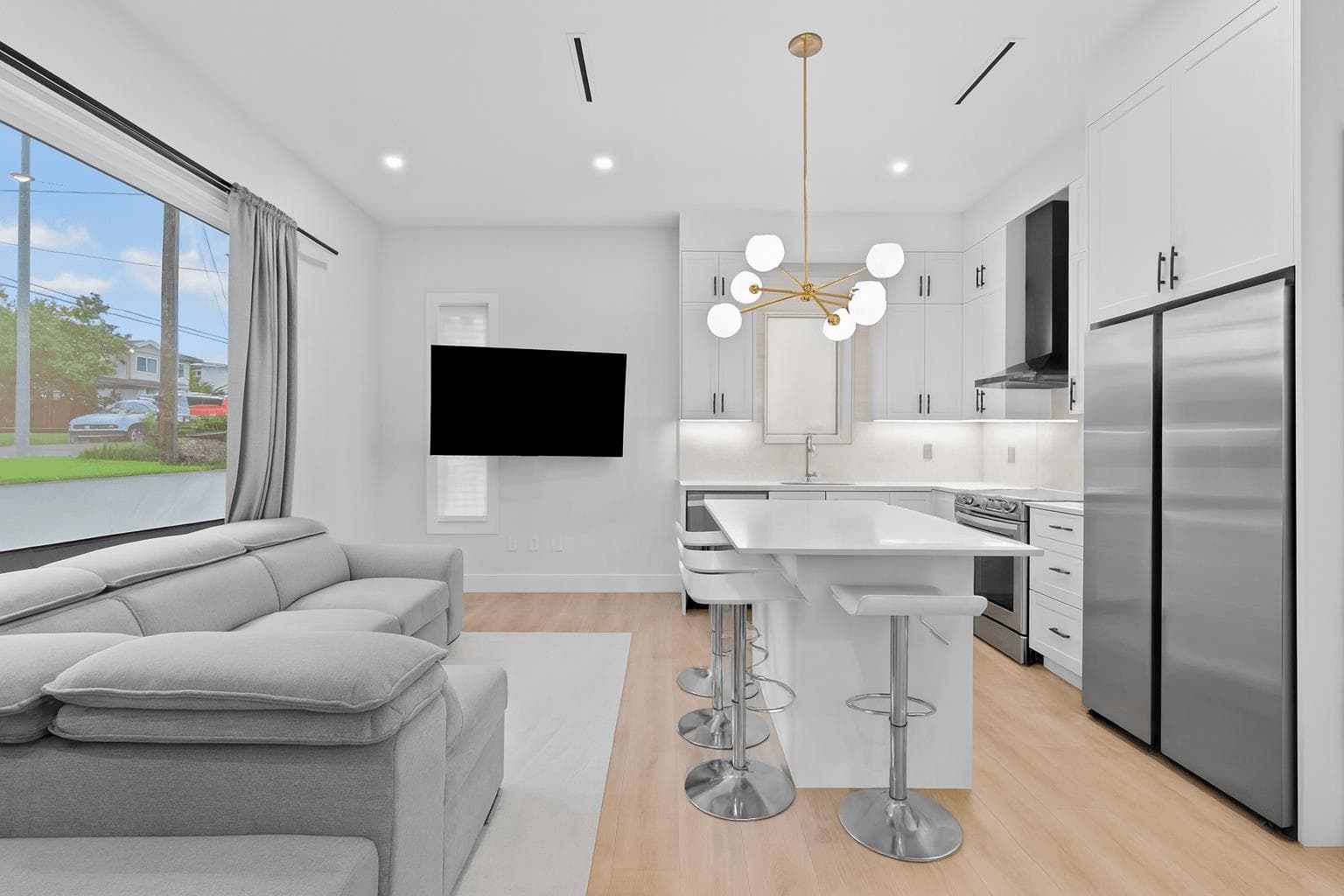 5499 Manor Street, Burnaby
