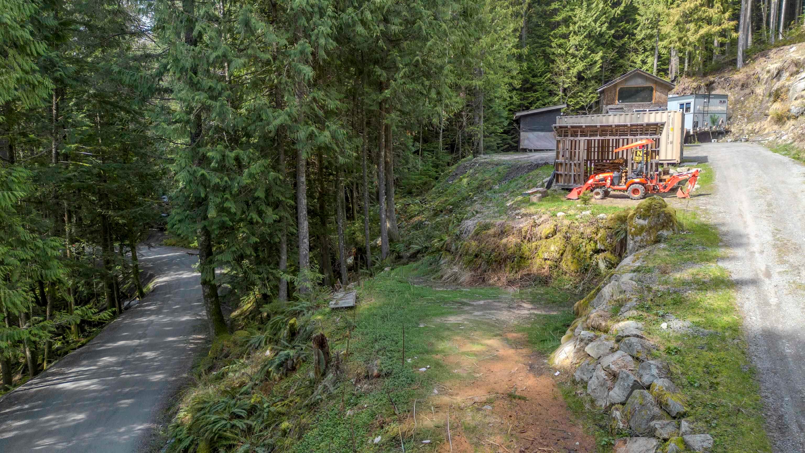 6061 Garibaldi Park Road, Squamish, V0N 1T0 — photo 2