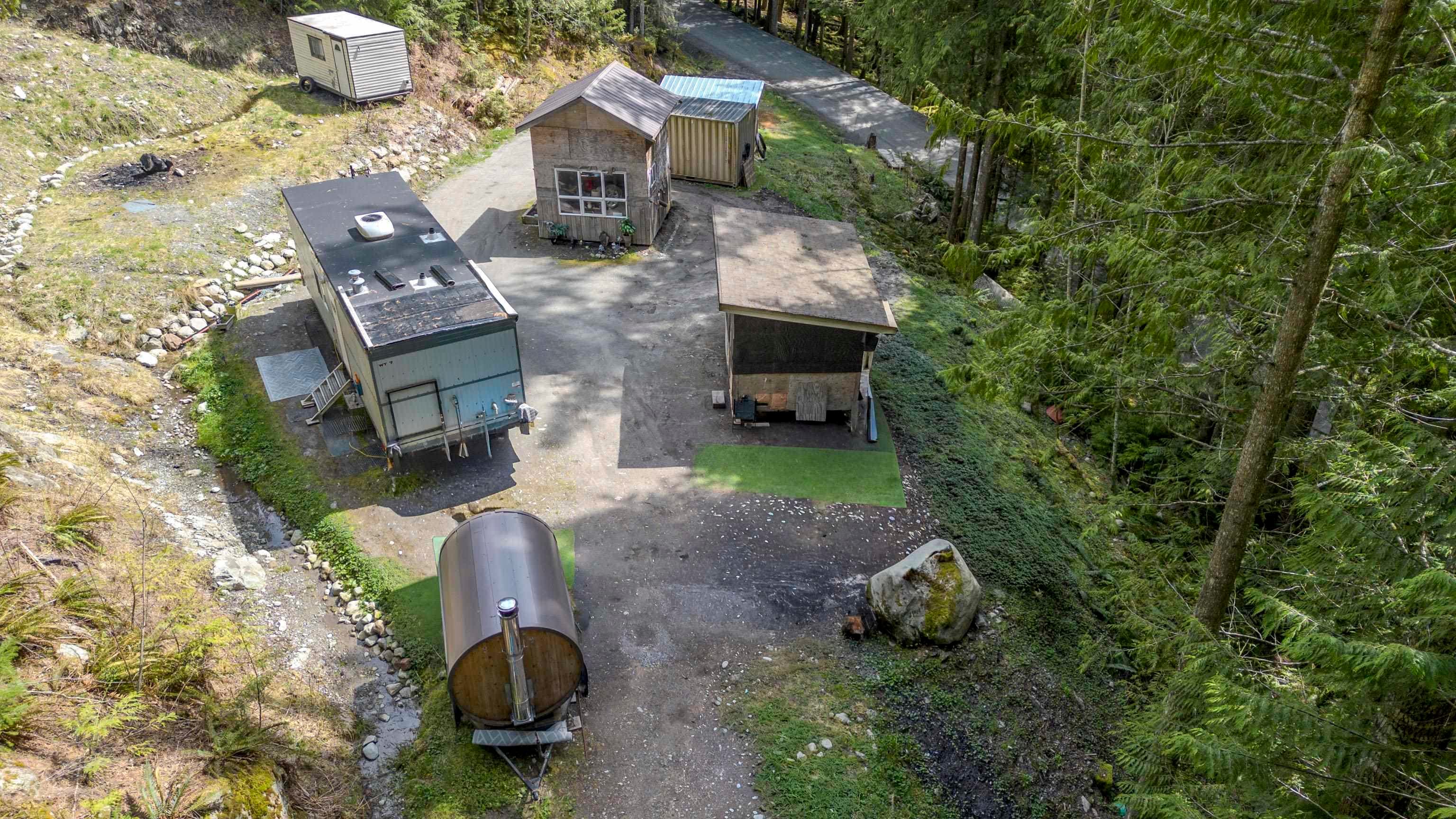 6061 Garibaldi Park Road, Squamish, V0N 1T0 — photo 3