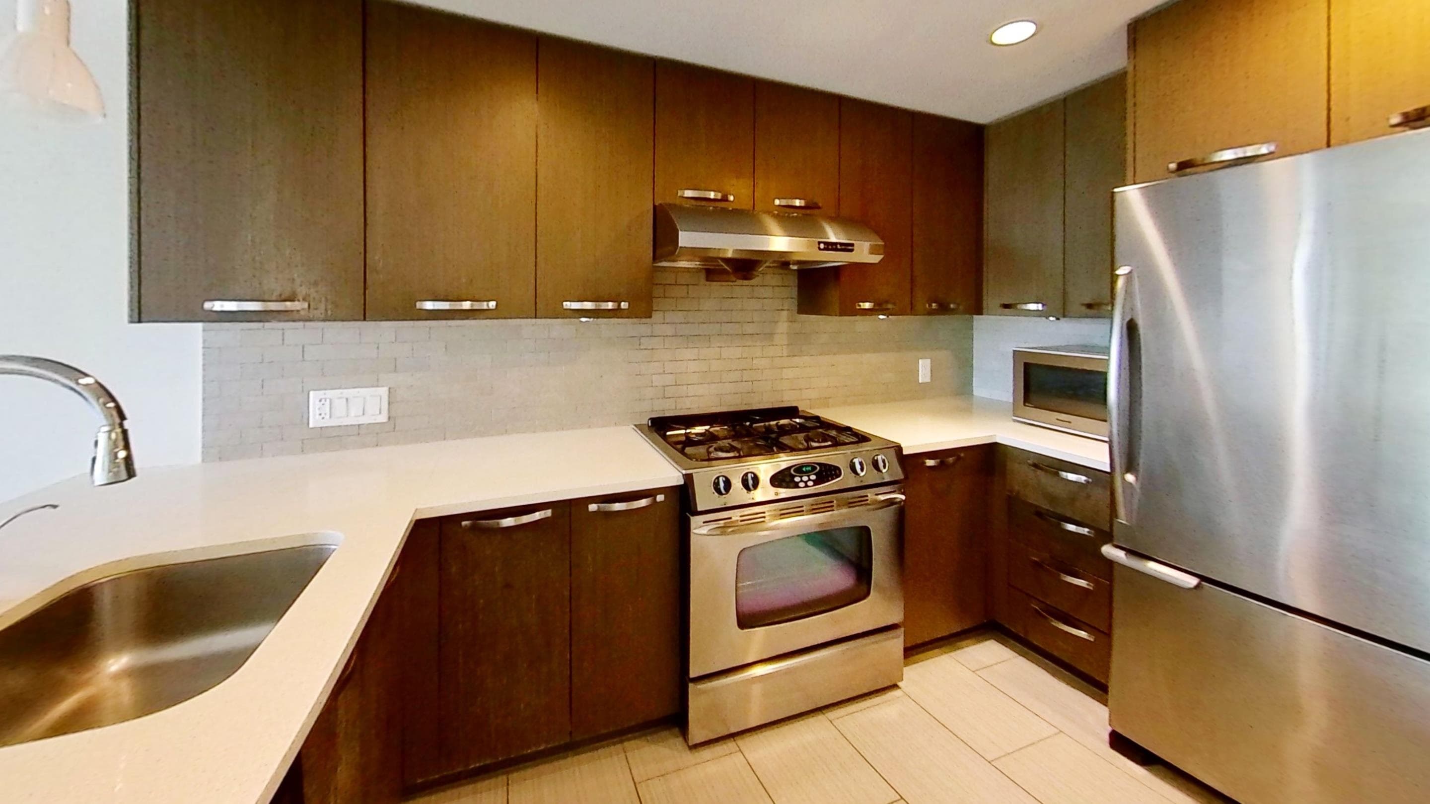 8XX - 6888 Cooney Road, Richmond, V6Y 0E1 — photo 2