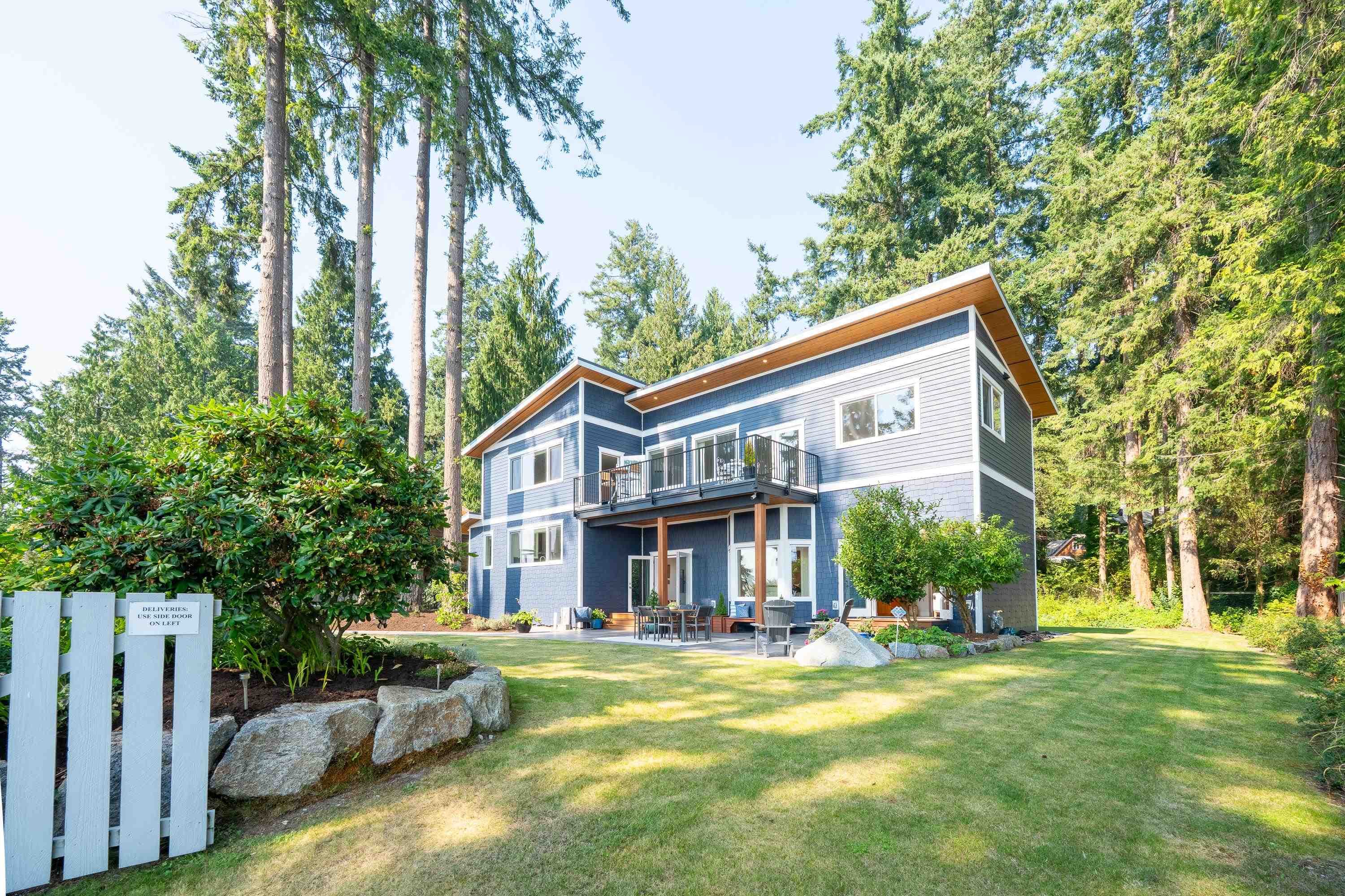 1590 Ocean Beach Esplanade, Gibsons