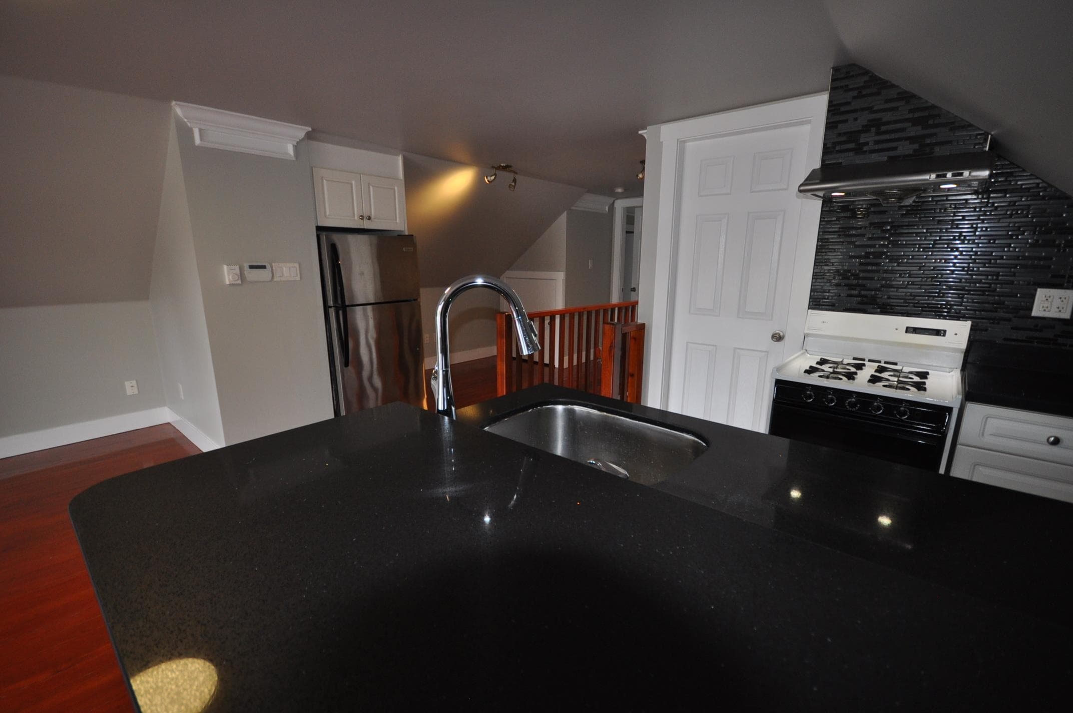 7505 Kingsway, Burnaby, V3N 3C1 — photo 4
