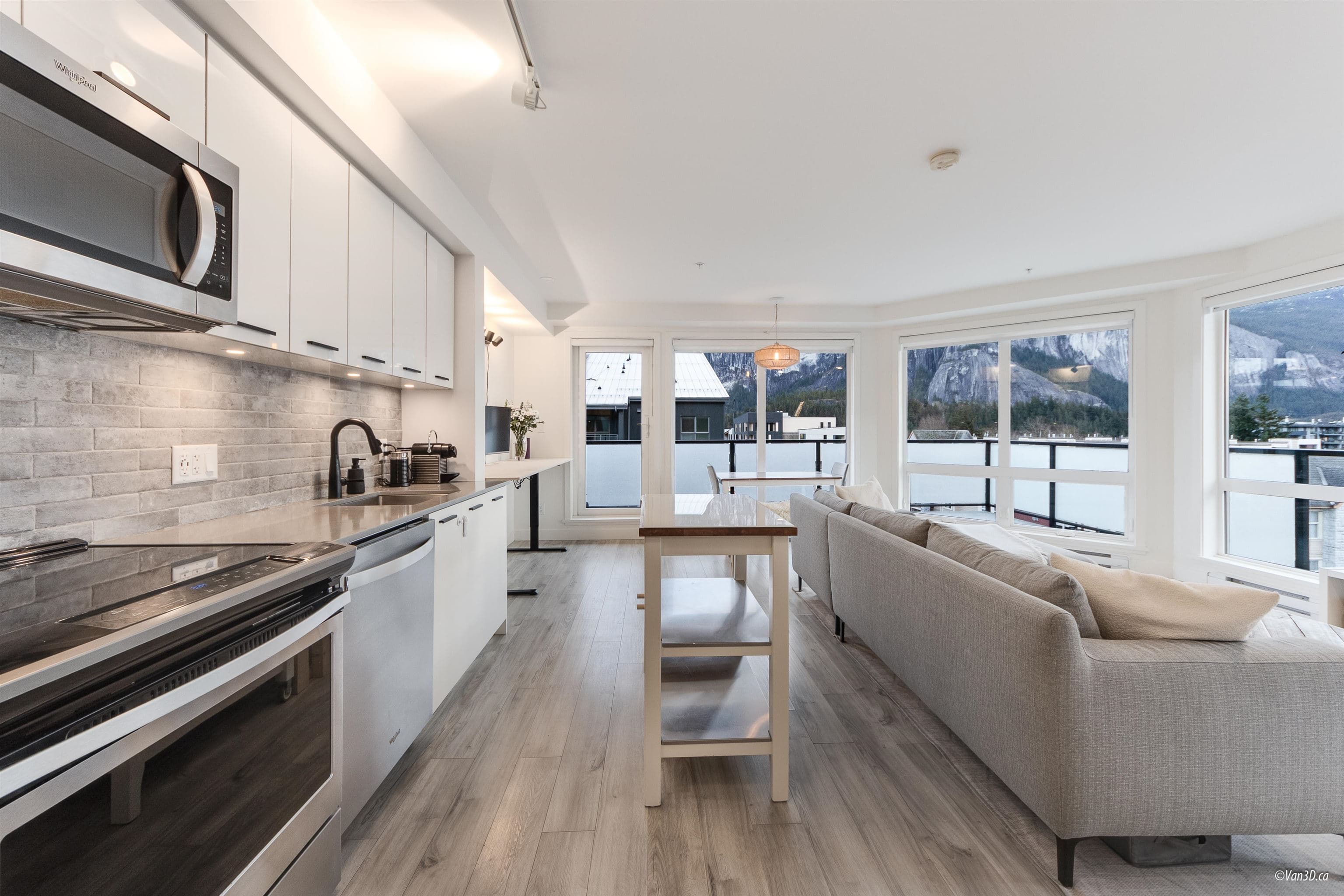 602 - 38013 Third Avenue, Squamish, V8B 0Z8 — photo 3