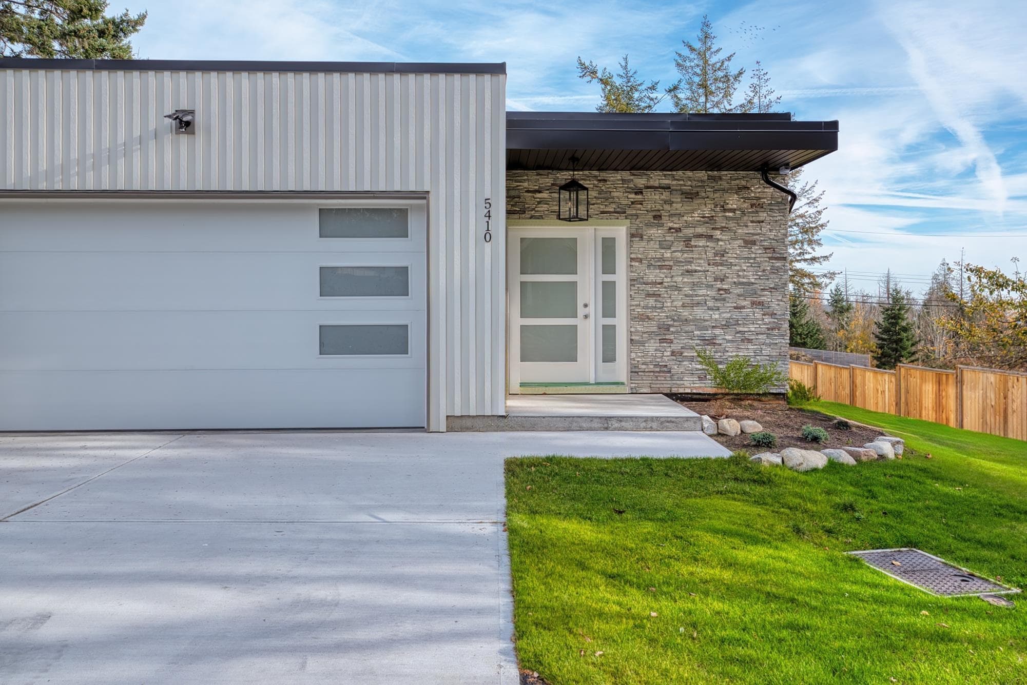 5410 Stellar Way, Sechelt