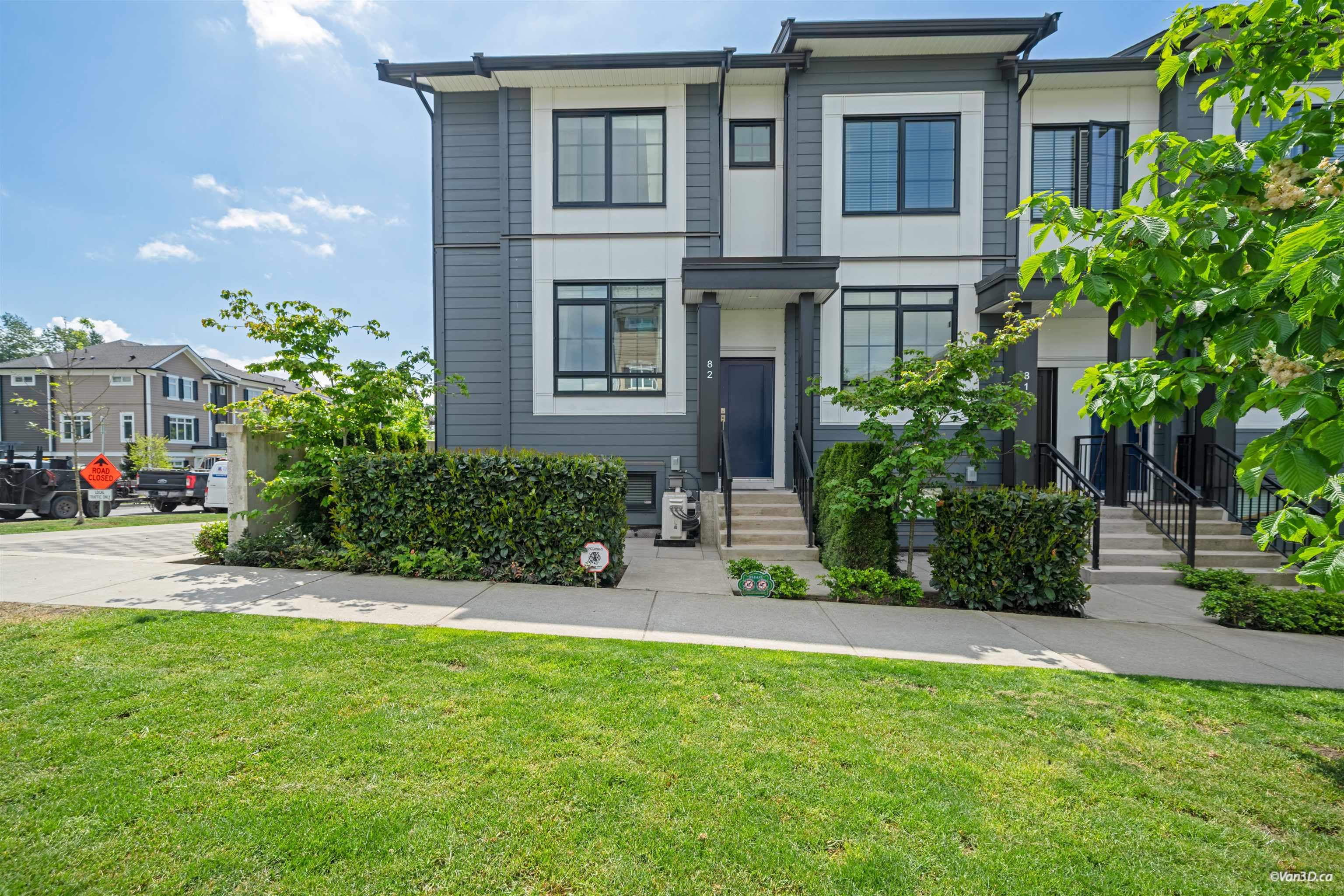 82 - 2075 Oak Meadows Drive, Surrey — sold