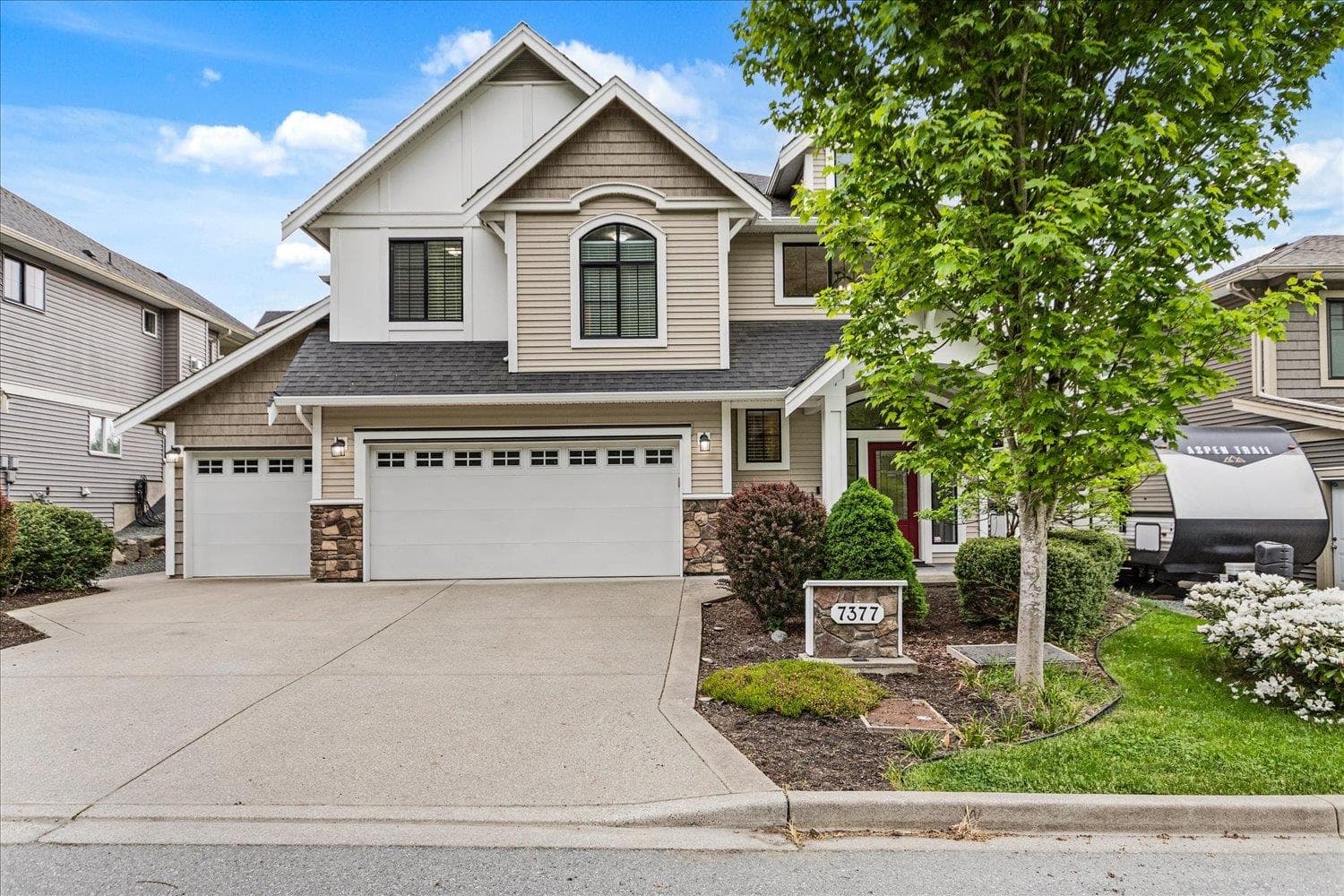 7377 Ramsay Place, Chilliwack, V4Z 0C4 — photo 2
