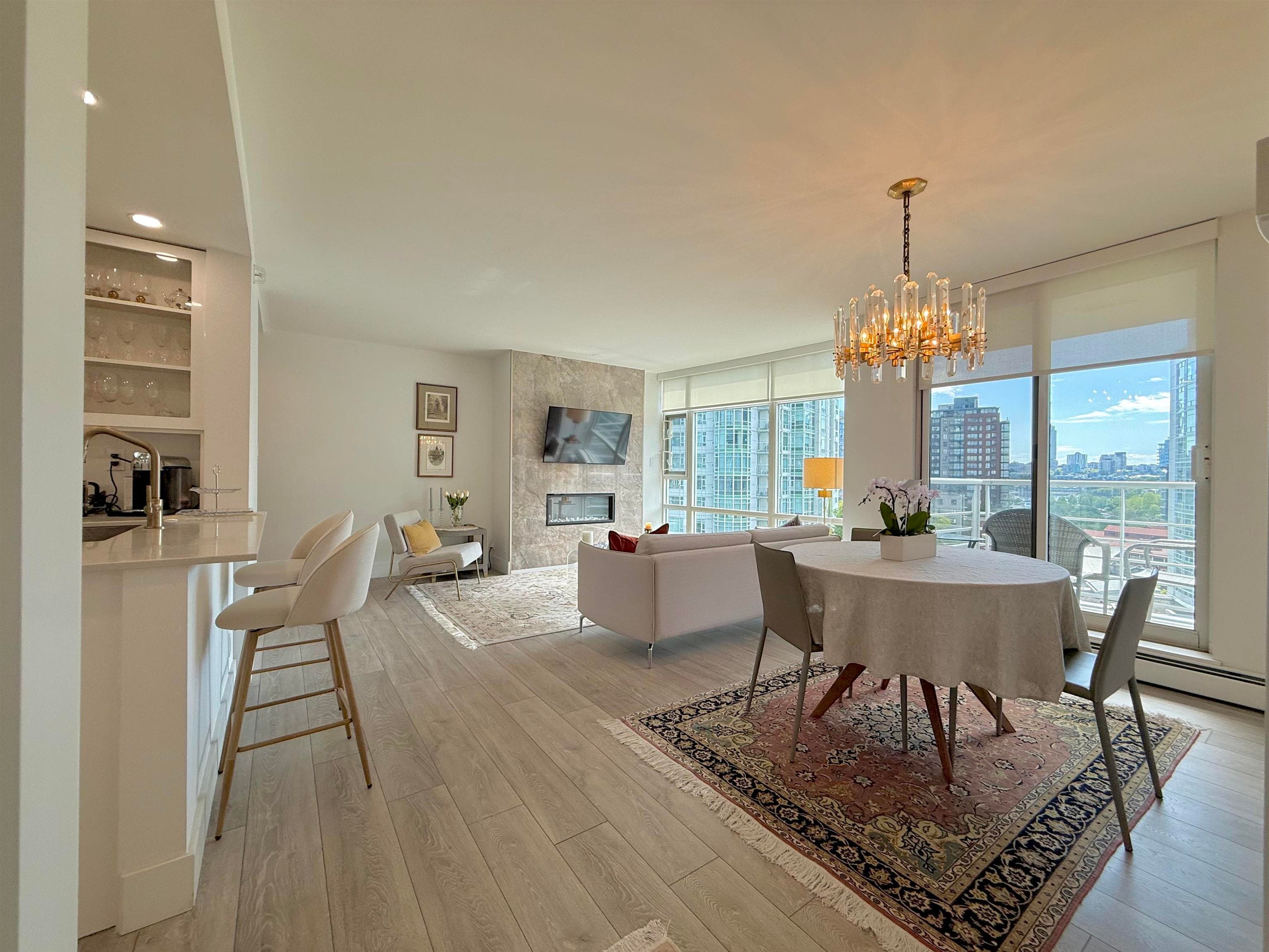 1008 - 198 Aquarius Mews, Vancouver, V6Z 2Y4 — photo 3