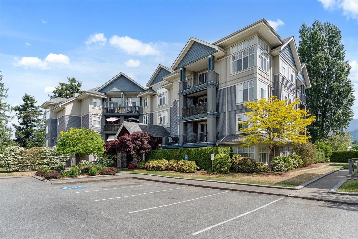 409C - 45595 Tamihi Way, Chilliwack, V2R 0G3 — photo 2