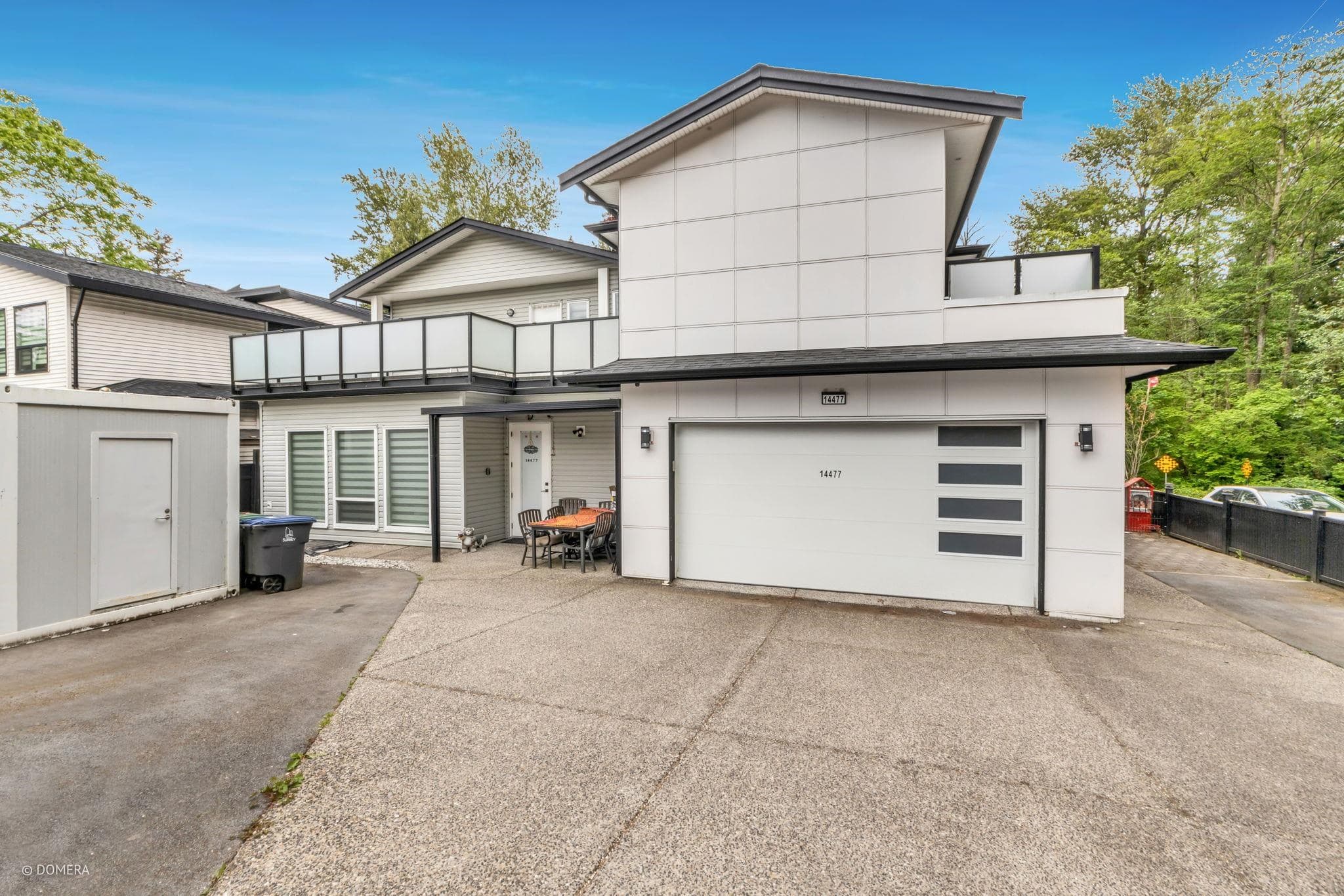 14477 101 Avenue, Surrey, V3R 0B7 — photo 2