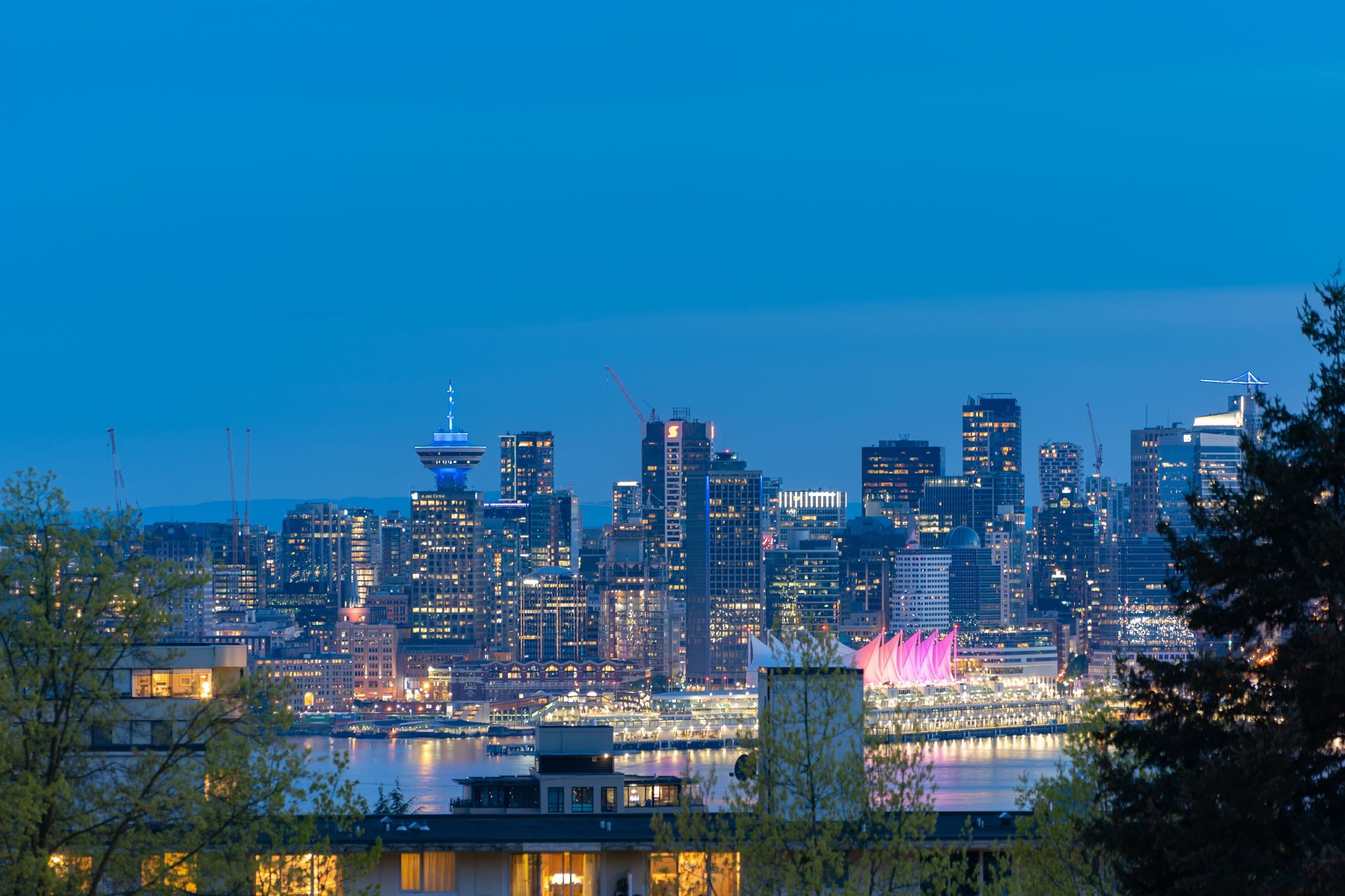 306 - 112 E 13th Street, North Vancouver