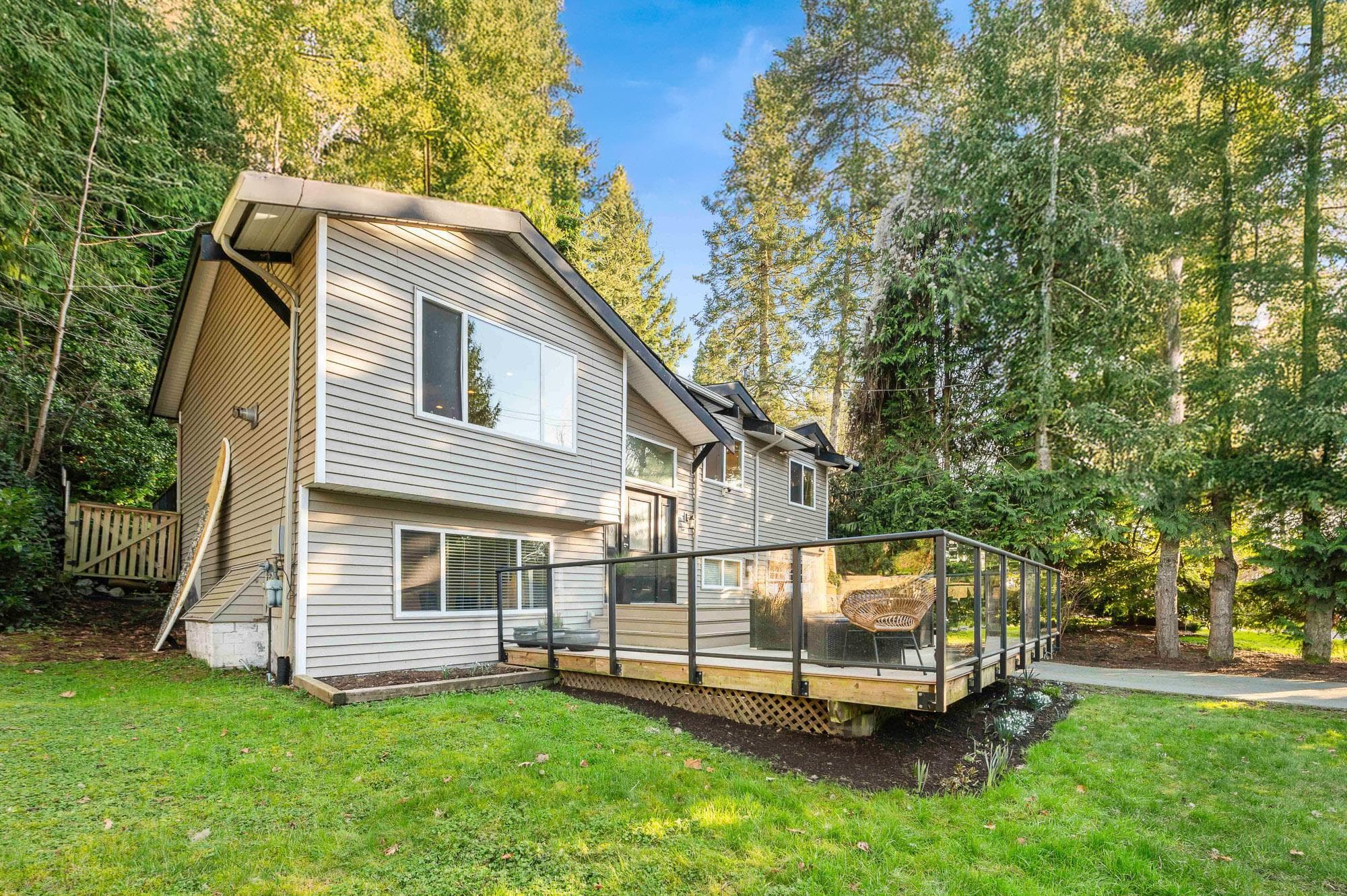 2722 Bayview Street, Surrey