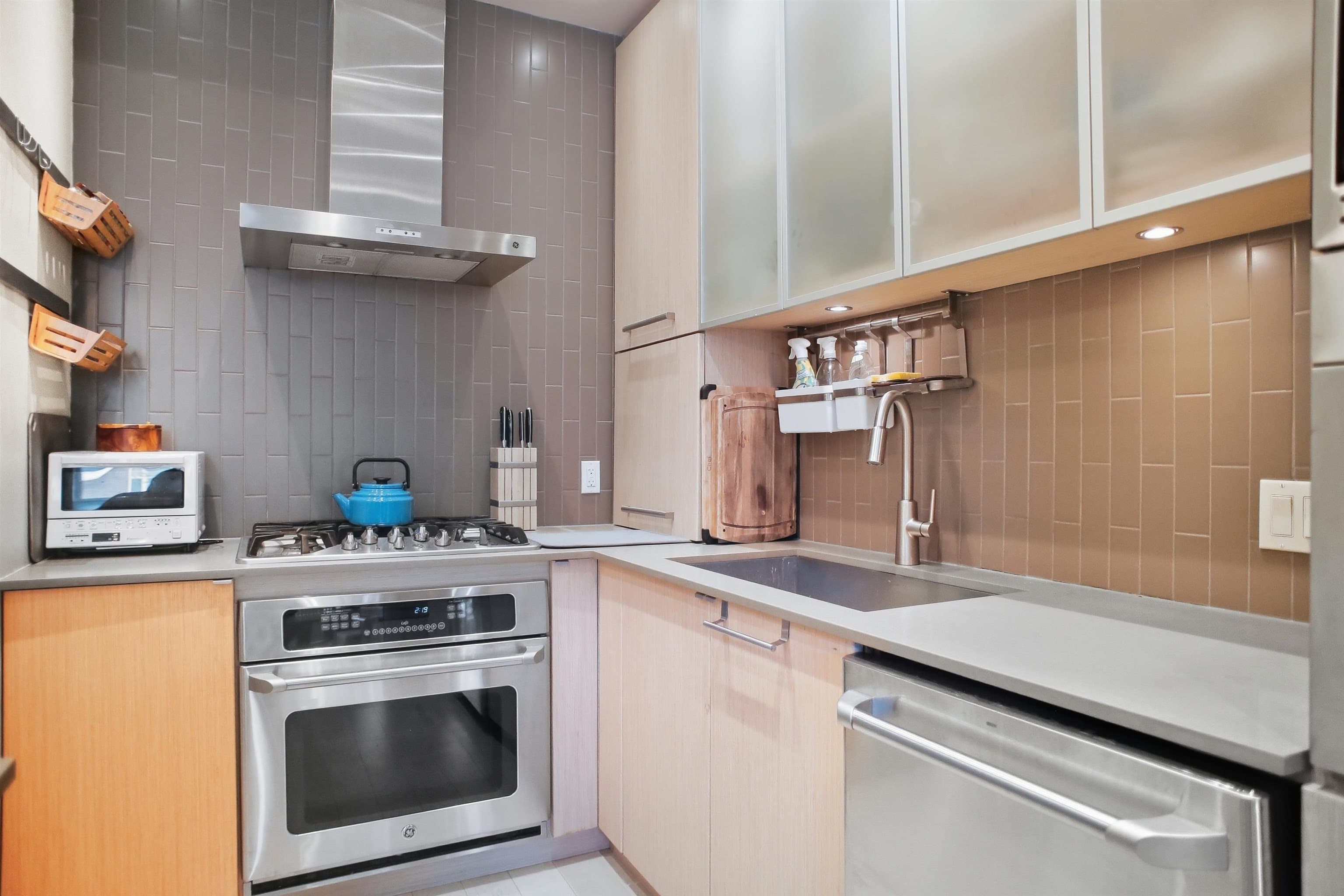 104 - 260 Salter Street, New Westminster, V3M 0J4 — photo 4