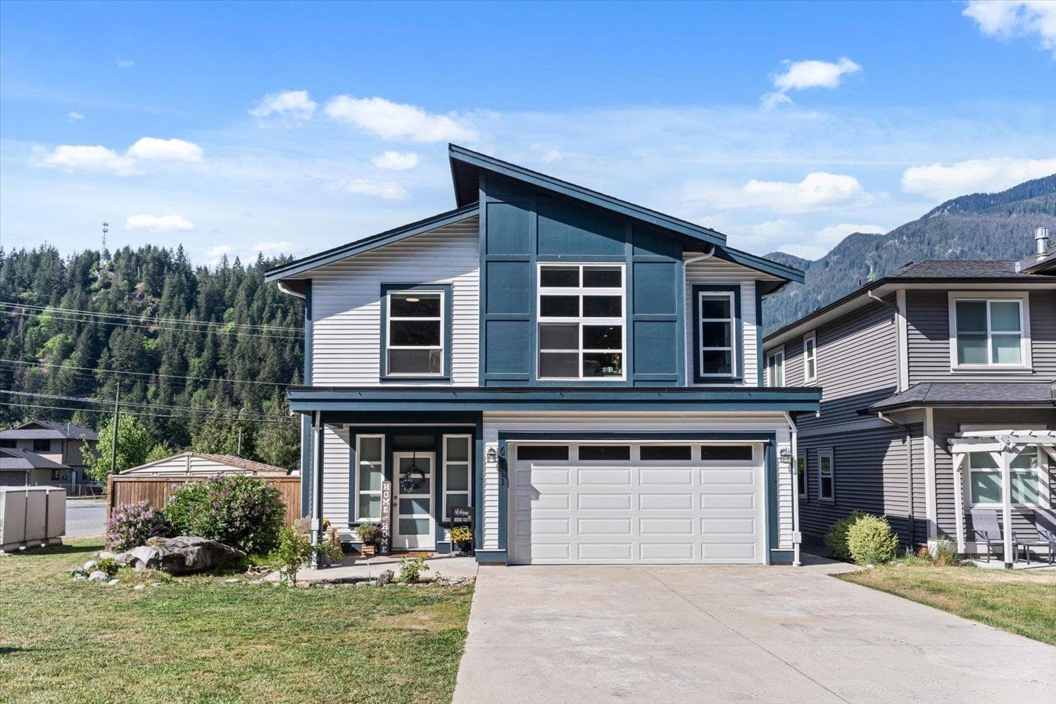 65511 Skylark Lane, Hope