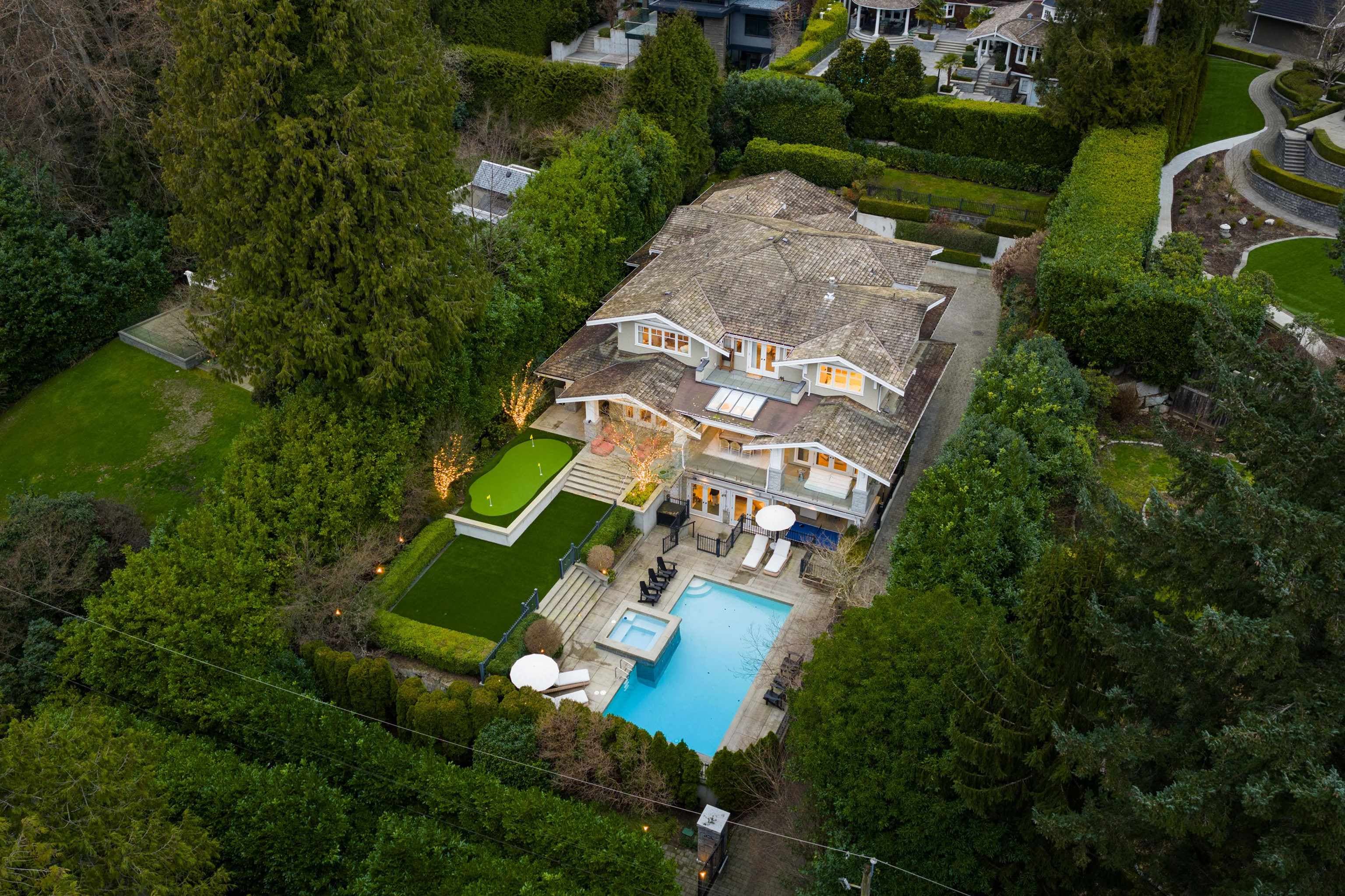 2955 Rosebery Avenue, West Vancouver