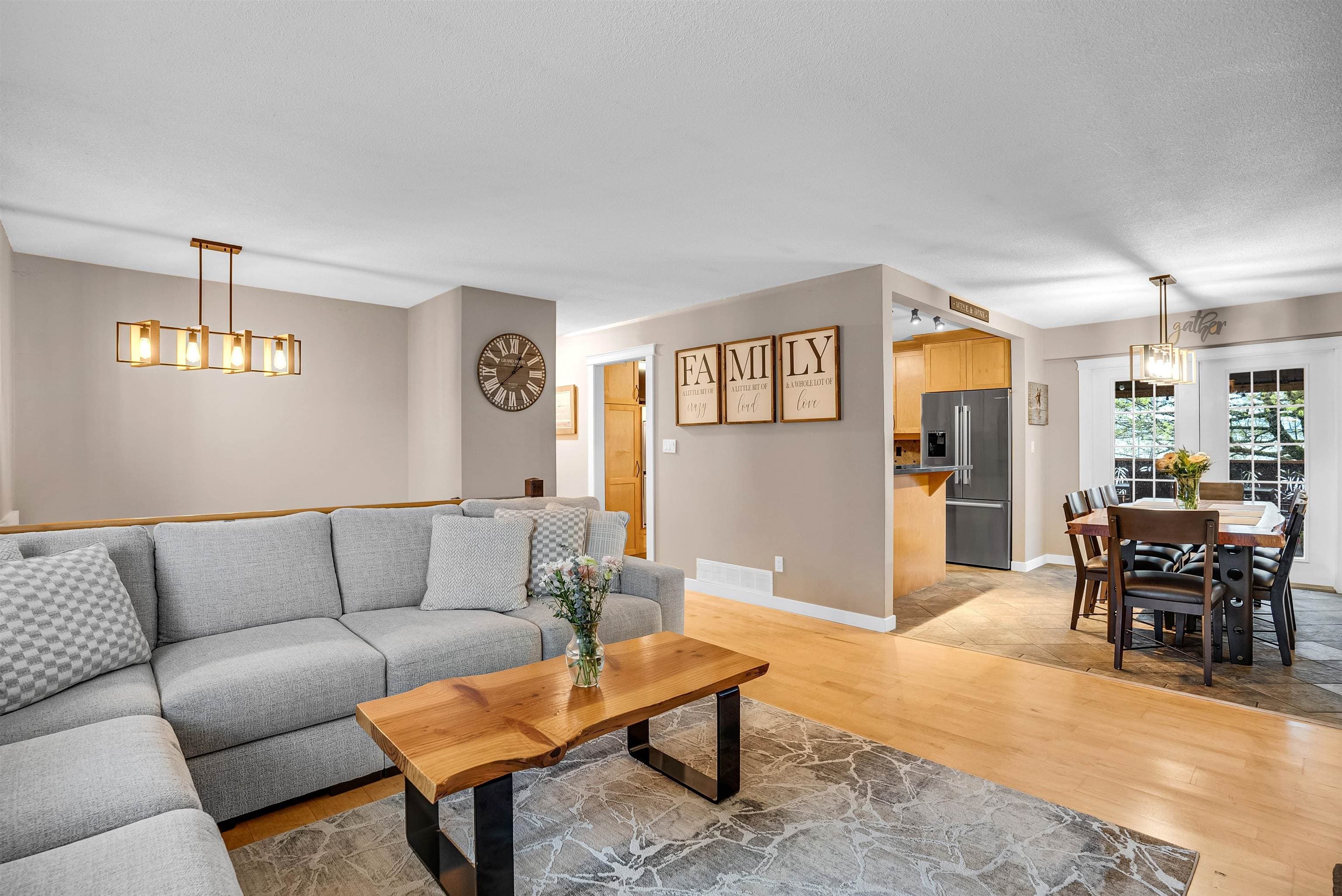 11472 85 Avenue, Delta, V4C 2T7 — photo 1