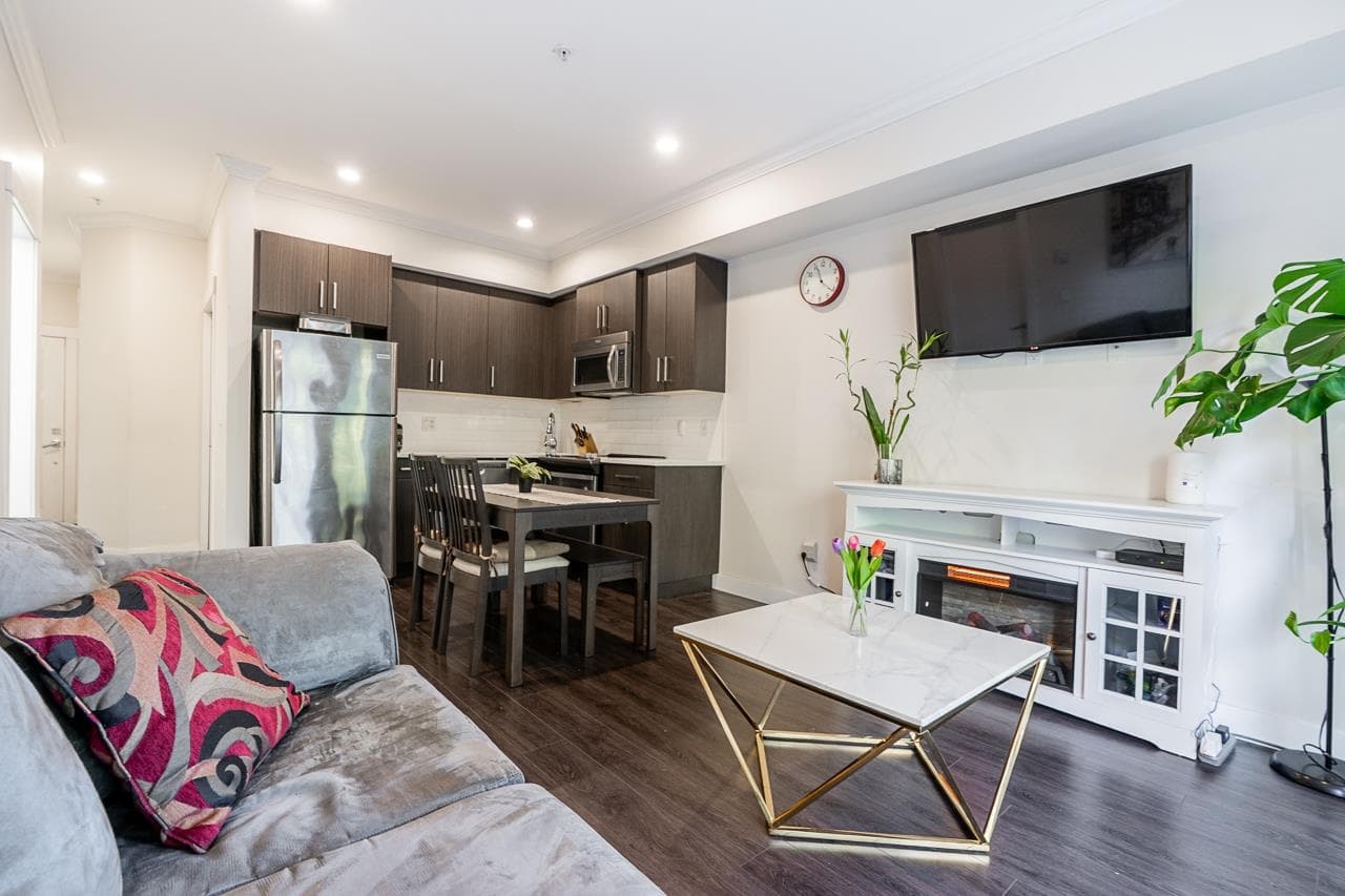 7 - 7247 140 Street, Surrey, V3W 1K8 — photo 5