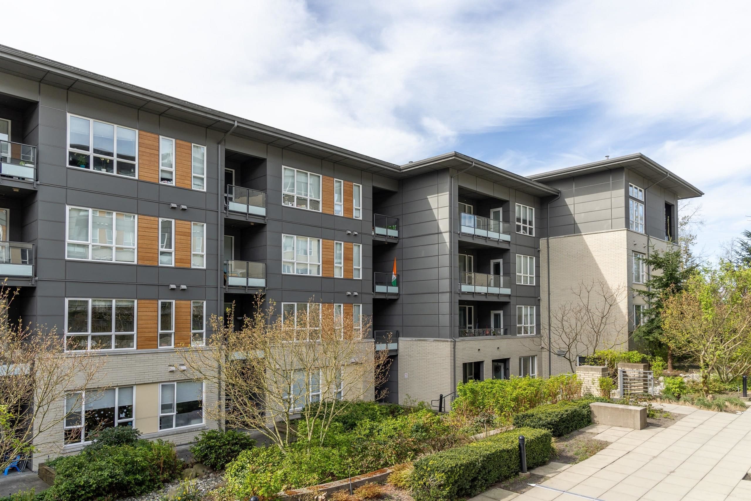 412 - 9877 University Crescent, Burnaby, V5A 0A7 — photo 2