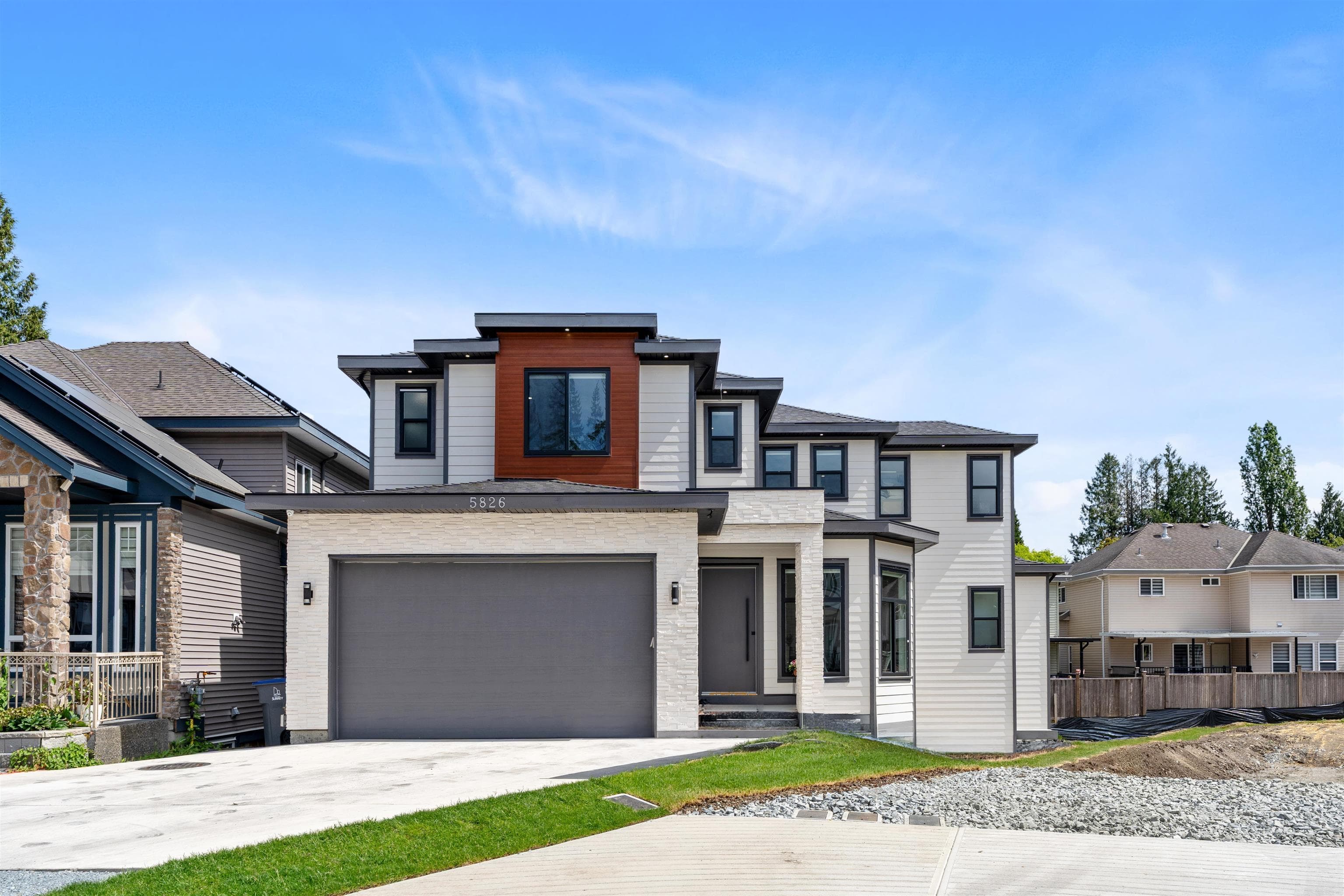 5826 138 Street, Surrey, V3X 0C9 — photo 1