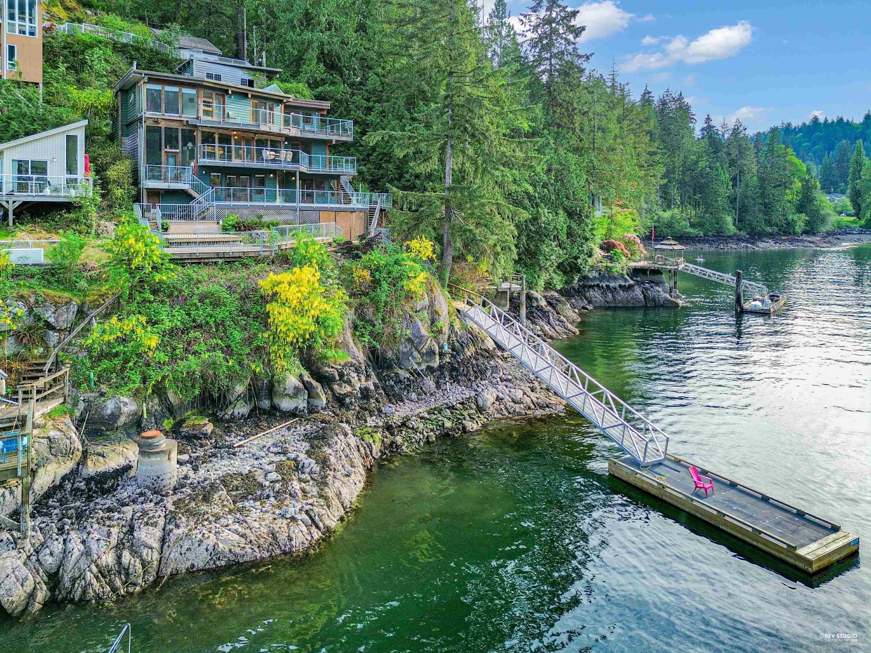 2136 Lockehaven Road, North Vancouver, V7G 1X6 — photo 5