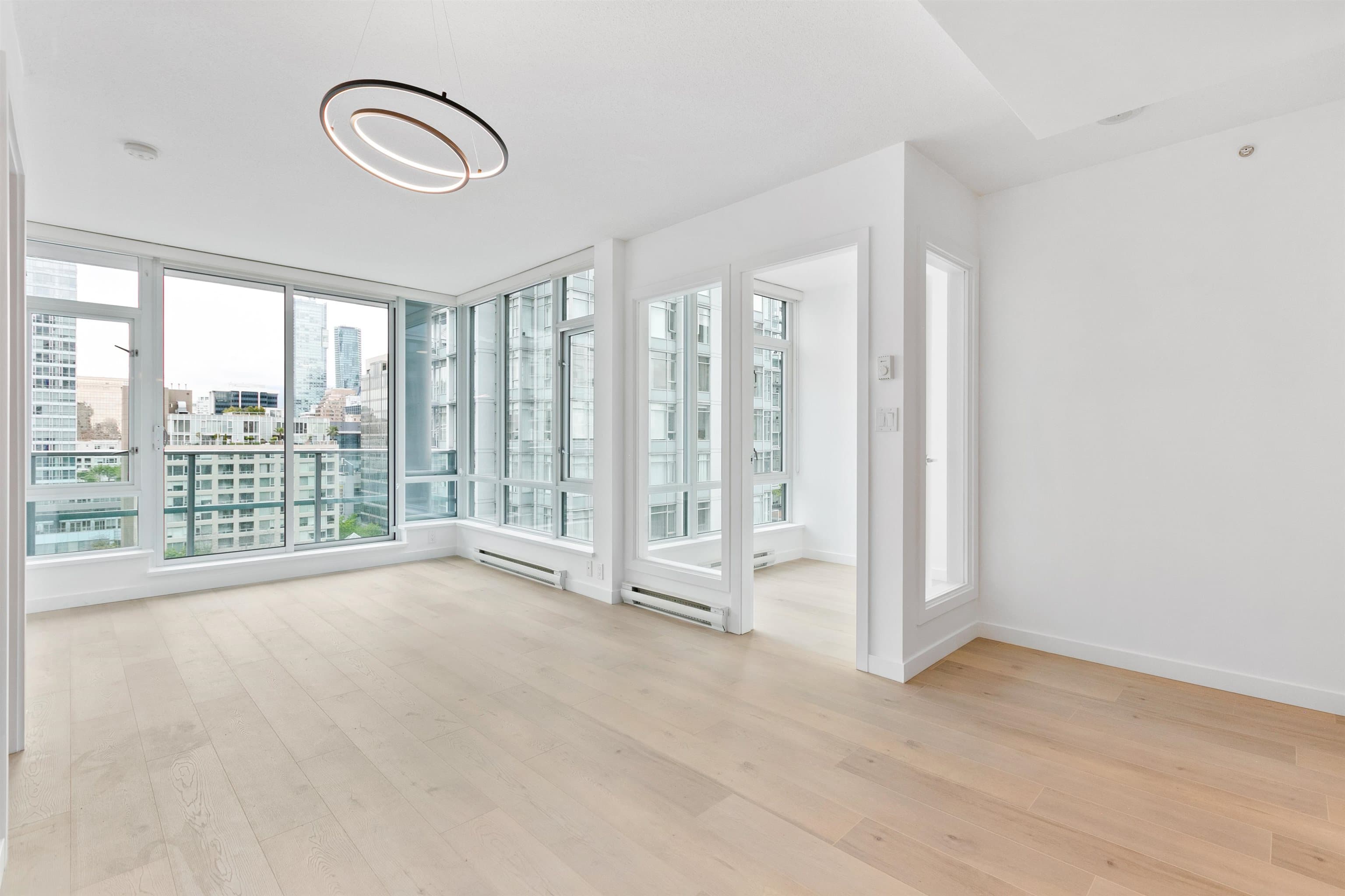 1601 - 833 Homer Street, Vancouver, V6B 0H4 — photo 2