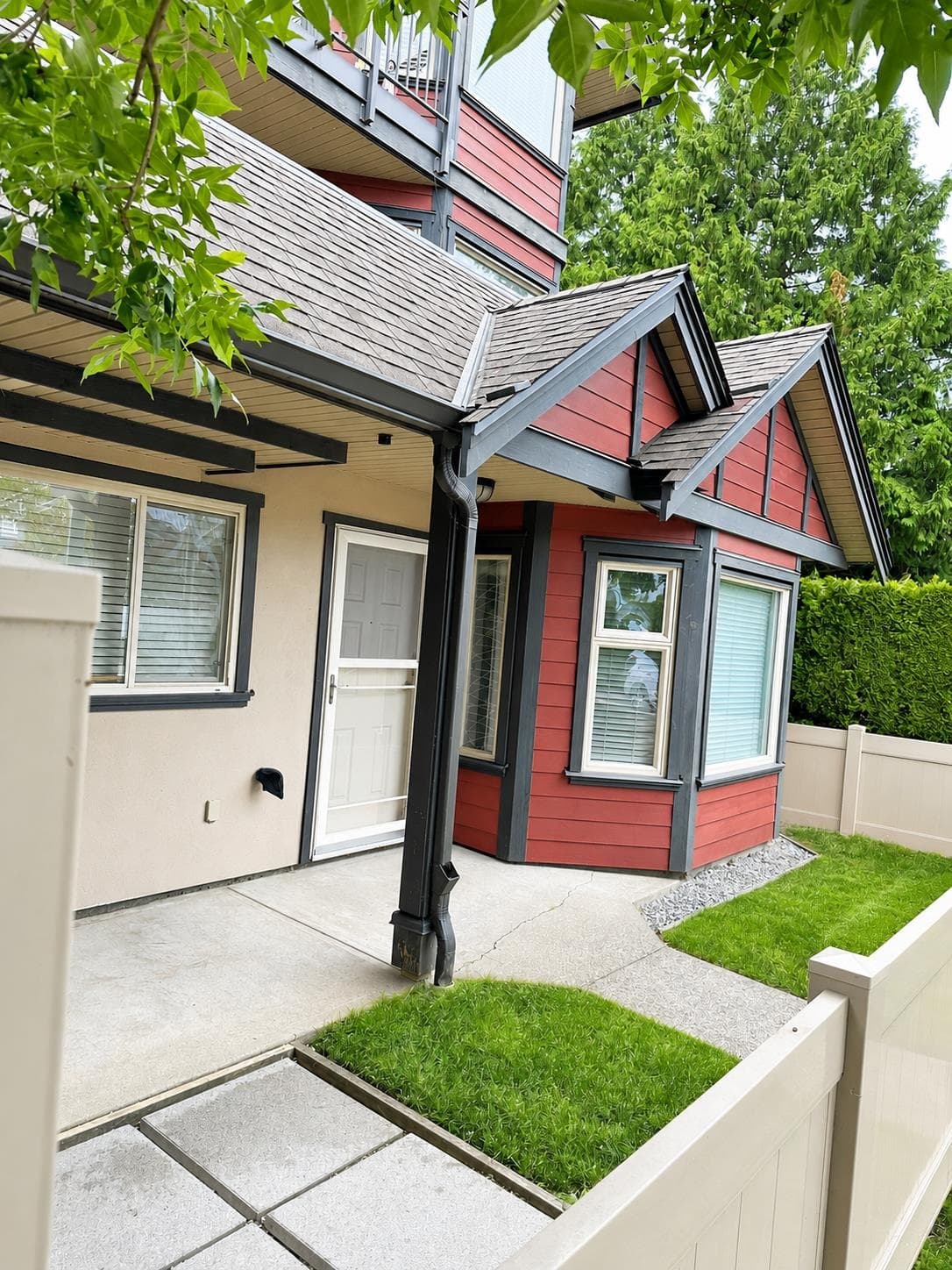 C101 - 4831 53 Street, Delta
