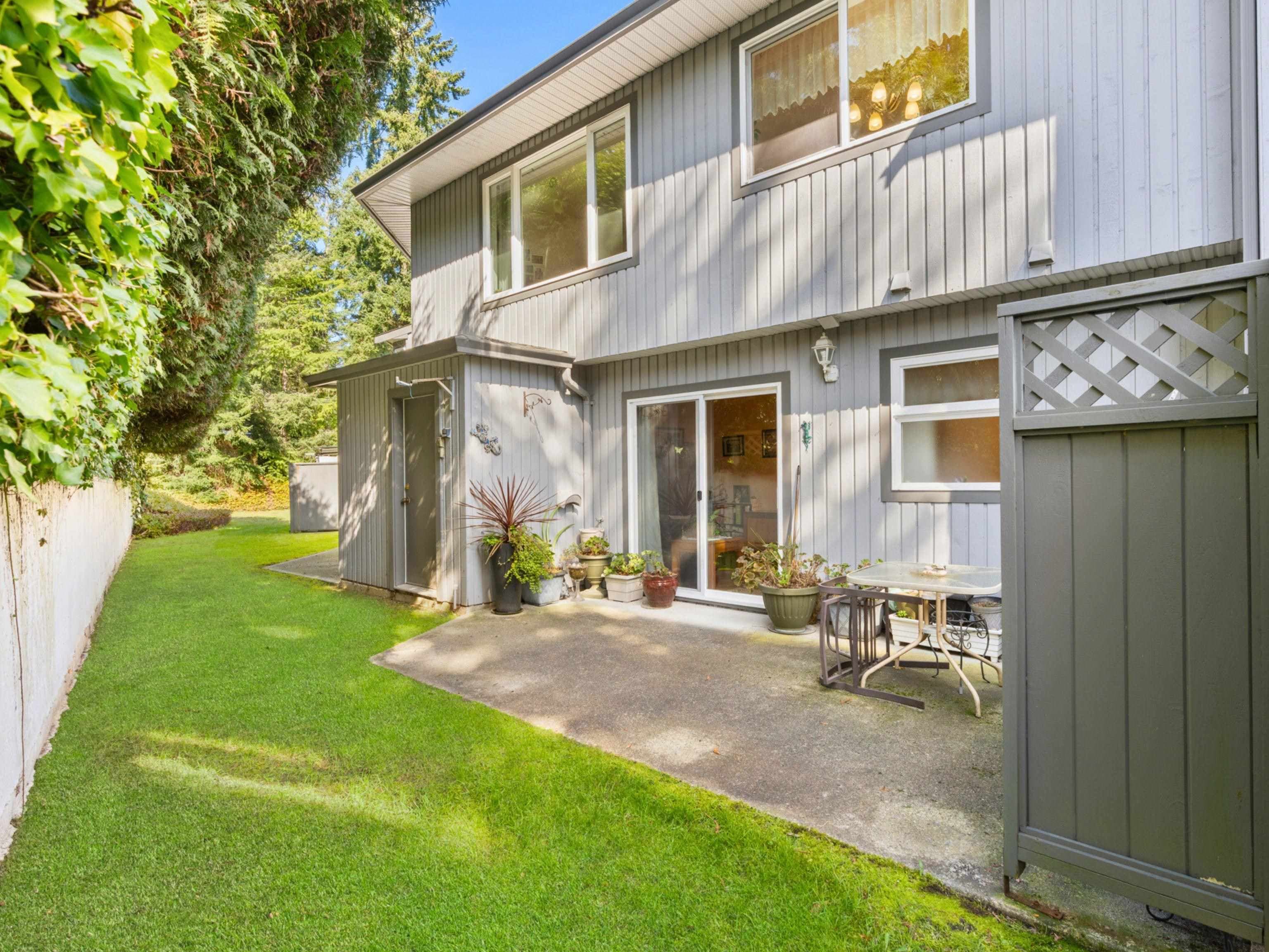 38 - 5761 Wharf Avenue, Sechelt