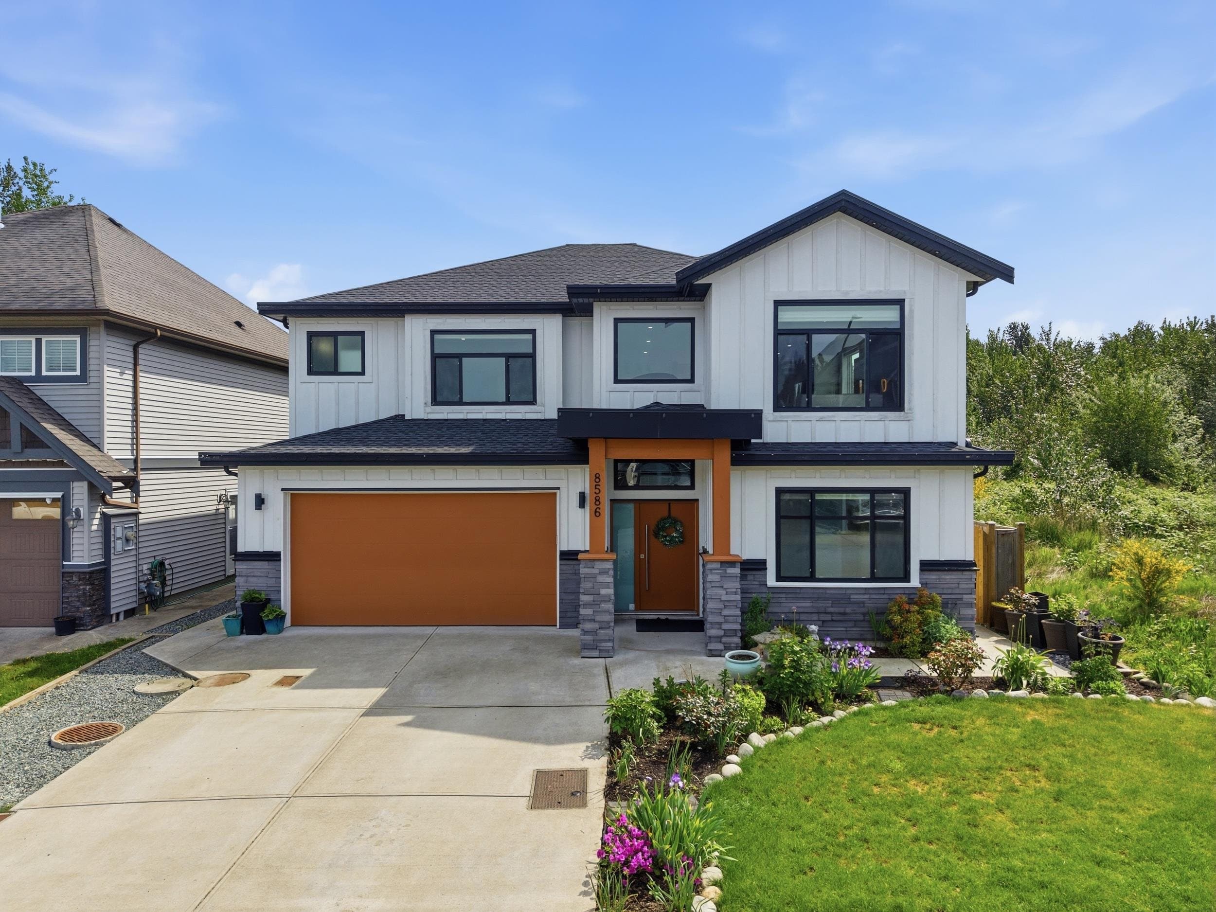 8586 Tupper Boulevard, Mission