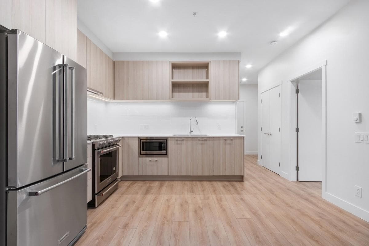 501 - 721 Anskar Court, Coquitlam, V3J 0L4 — photo 2