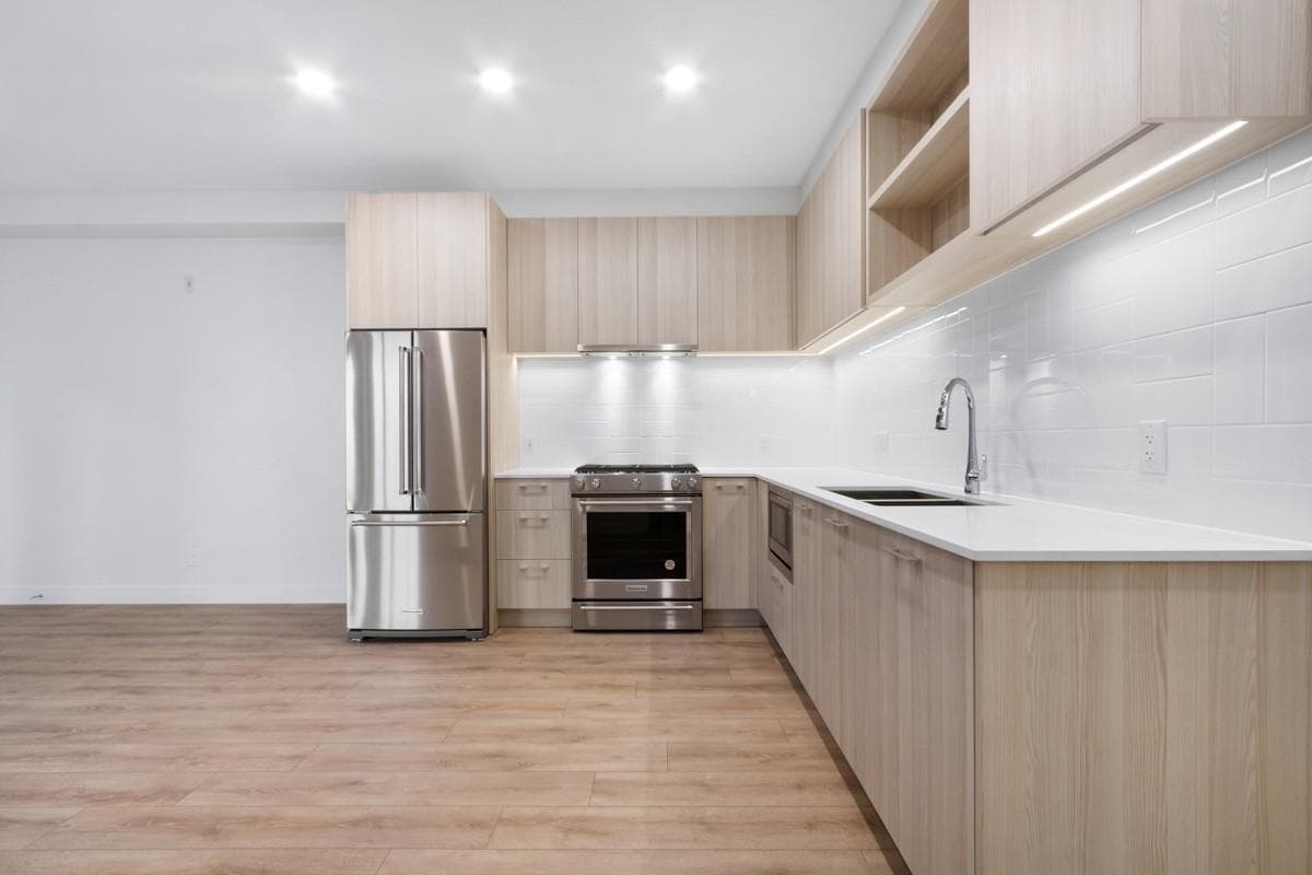 501 - 721 Anskar Court, Coquitlam, V3J 0L4 — photo 4
