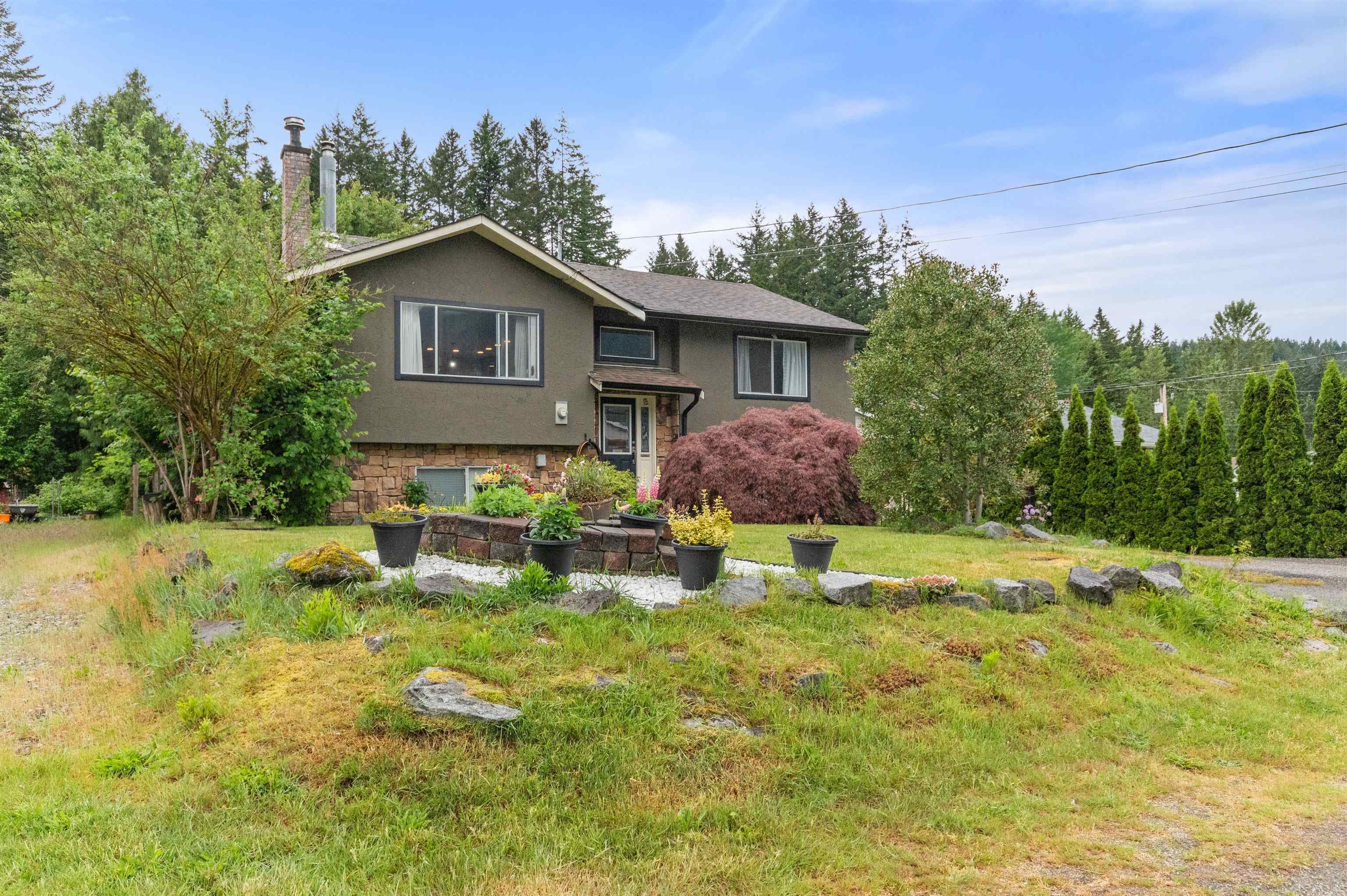 21111 Lakeview Crescent, Hope