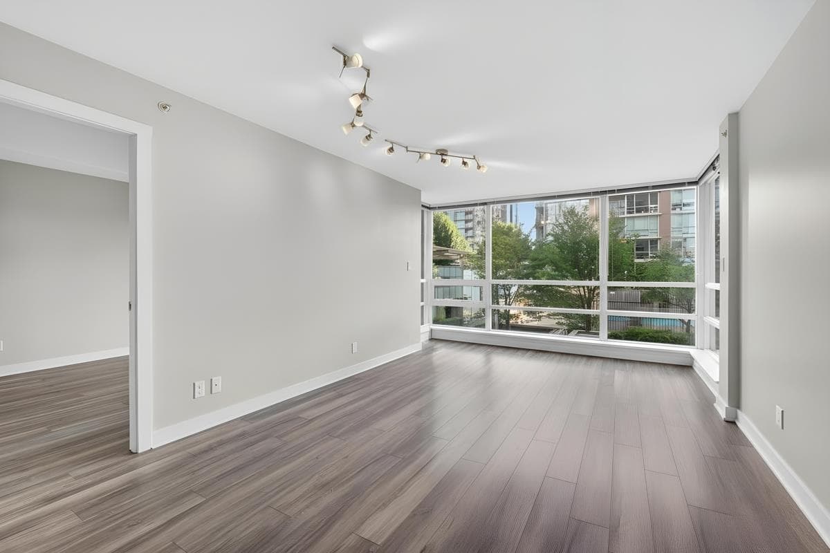 607 - 2978 Glen Drive, Coquitlam, V3B 0C3 — photo 5